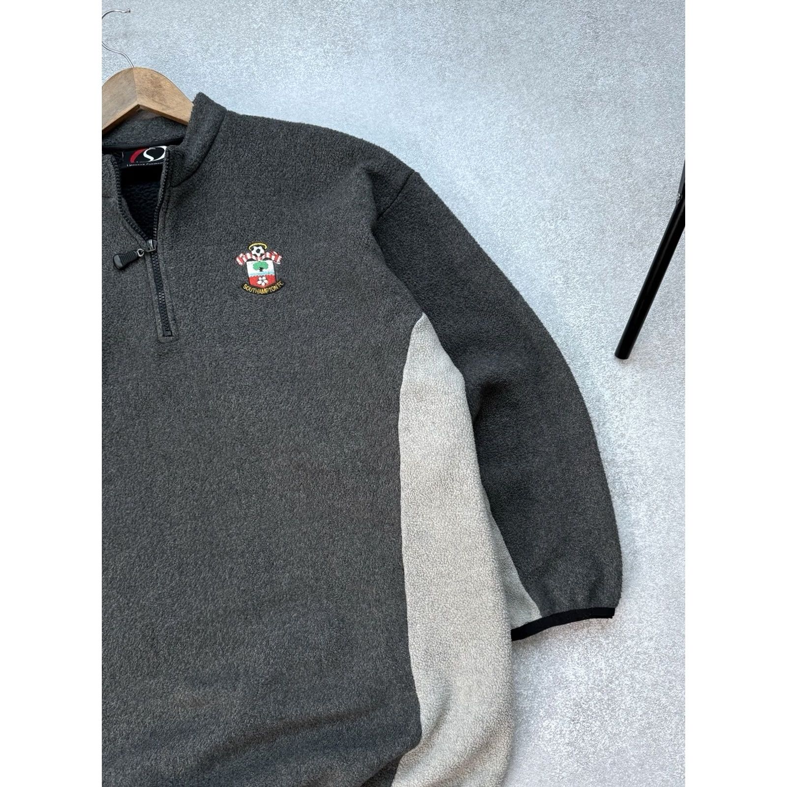 Vintage VINTAGE Southampton Fleece Football Sweatshirt 1/4 Zip Grey Size L Mens Southampton FC Football Jersey Hoodie Embroidered Logo Zipper Size US L / EU 52-54 / 3 - 5 Thumbnail