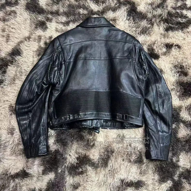 Balenciaga Balenciaga 19fw locomotive cowhide jacket. Size US M / EU 48-50 / 2 - 2 Thumbnail