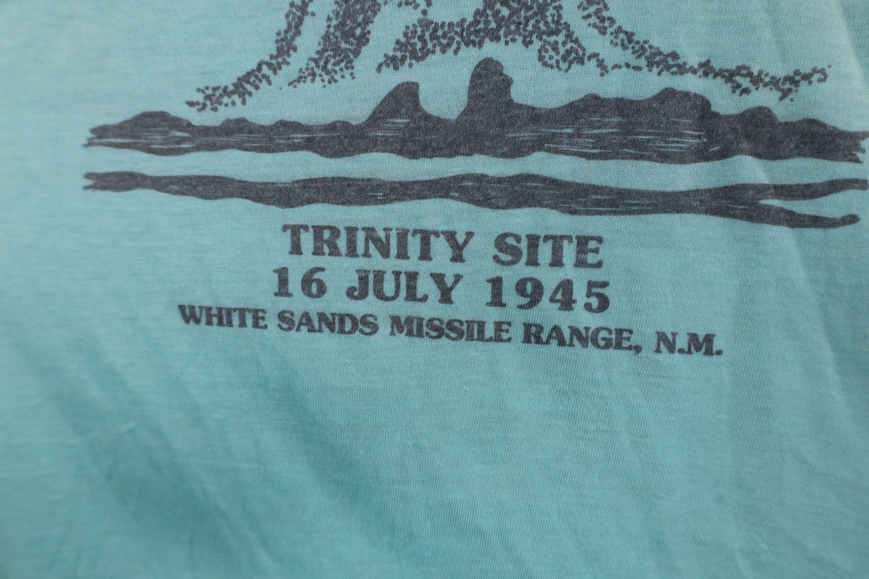 Vintage Vintage 70s Ground Zero White Sands Nuclear Bomb T-Shirt USA Size US XL / EU 56 / 4 - 11 Thumbnail