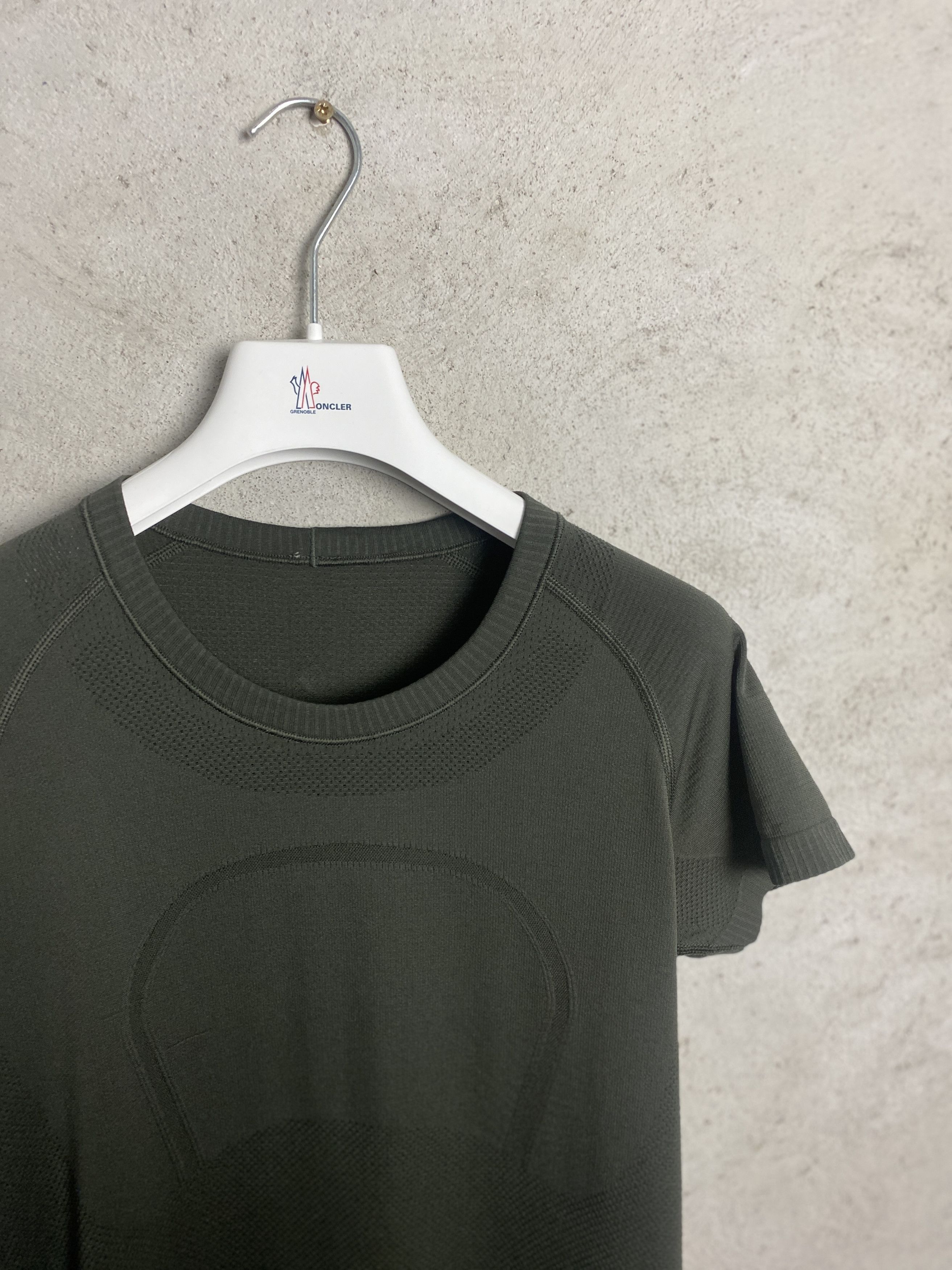 Lululemon Lululemon Swiftly Tech t-shirt tee sport yoga pilates Size S / US 4 / IT 40 - 2 Thumbnail