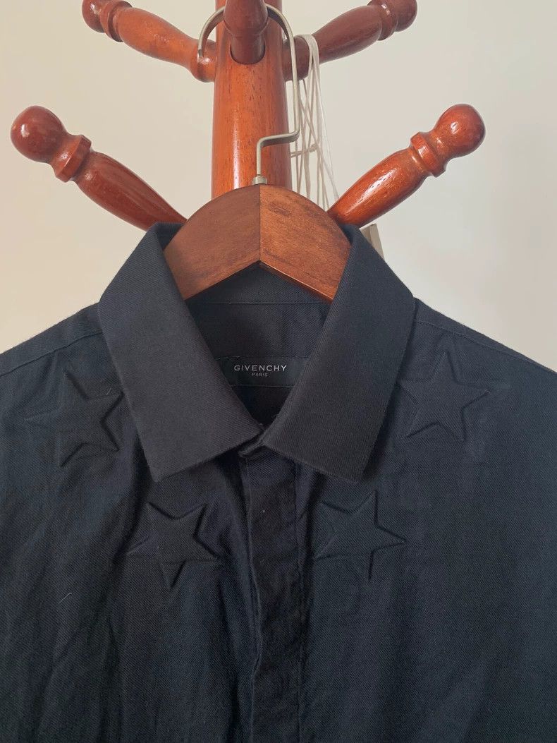 Givenchy Givenchy Relief Five-Star Shirt 2506-Nextarrow Size US XL / EU 56 / 4 - 3 Thumbnail