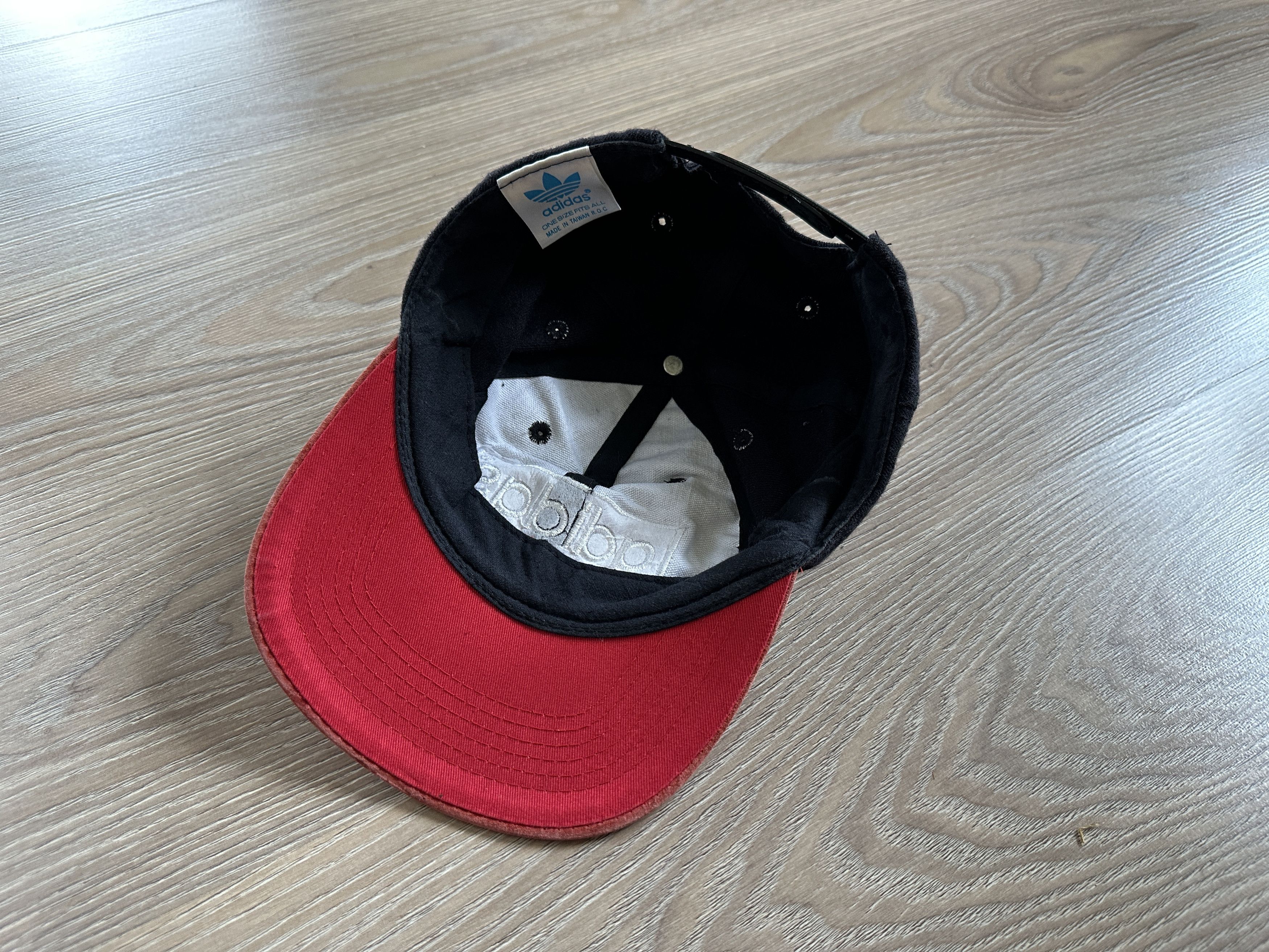 Adidas × Vintage Rare Adidas Copa Mundial Snapback Hat 1990s Size ONE SIZE - 7 Thumbnail
