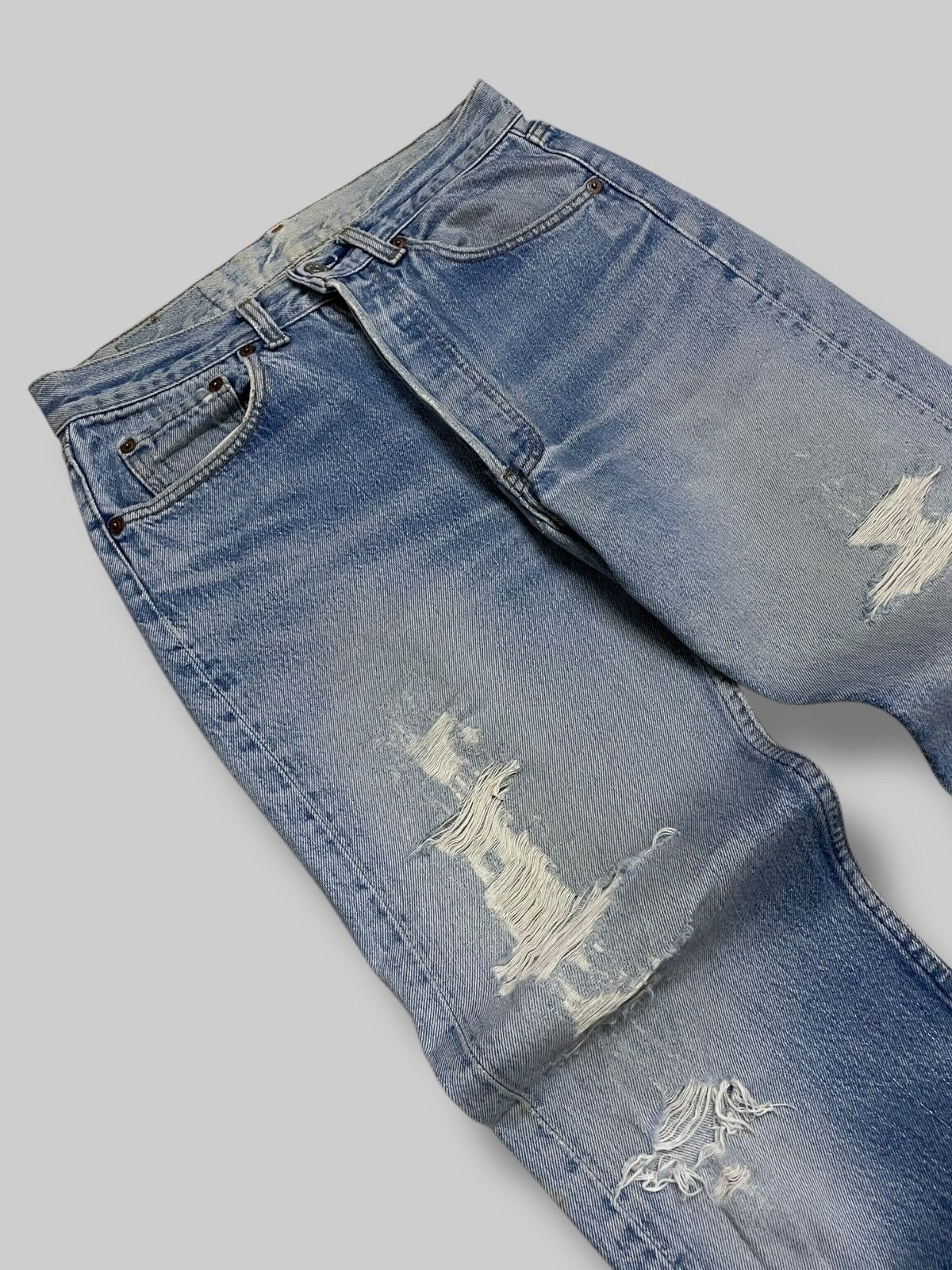 Levi's Vintage Clothing Vintage Og 1990s Original Levis 501 Distressed Clean Denim Size US 29 - 7 Thumbnail