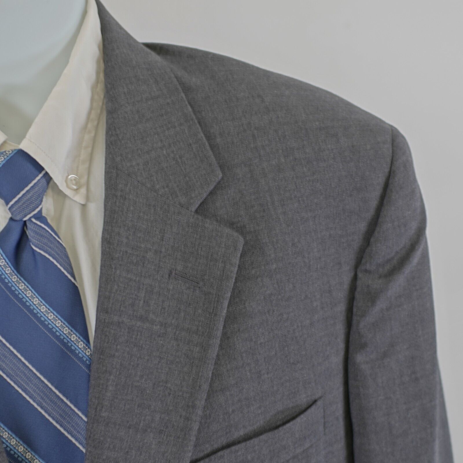 Jos. A. Bank Jos A Bank Gray Wool 2 Button Blazer 44L / Slim 46L Size 44L - 2 Thumbnail