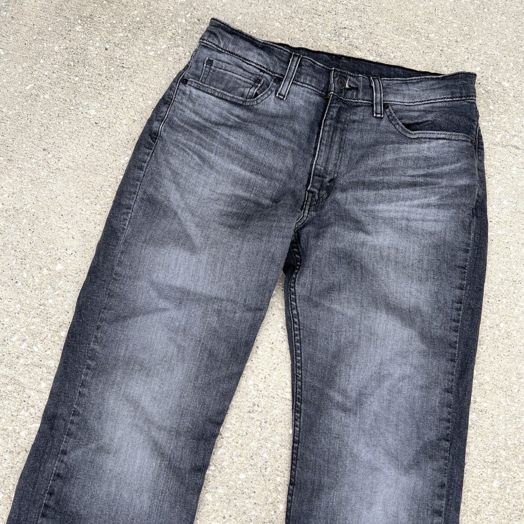 Levi's VINTAGE Levi's 514 Jeans Men's Size 32x30 Black Distressed Slim Straight Leg Denim Size US 32 / EU 48 - 2 Thumbnail