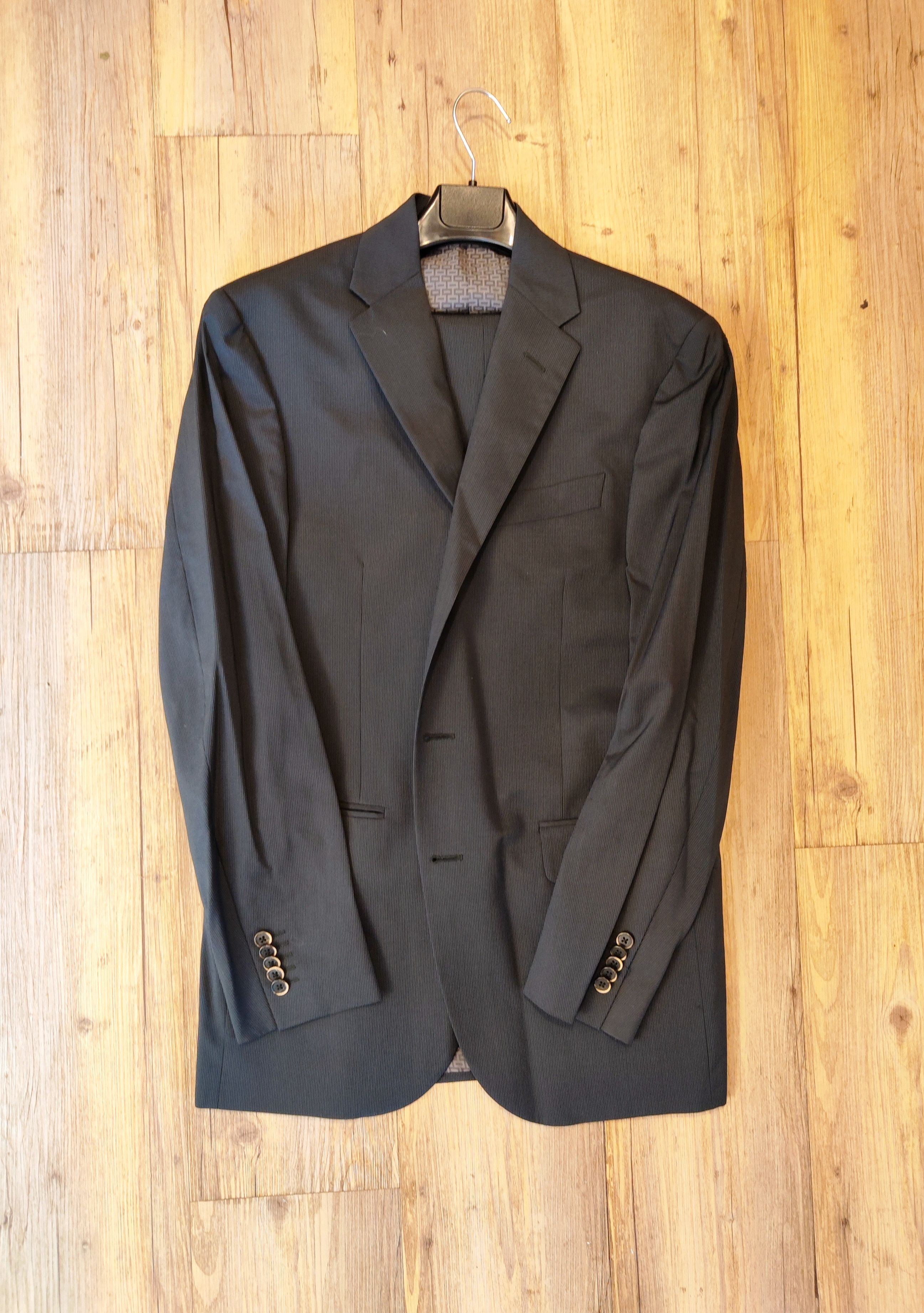 Corneliani NEW SPORTIVE suit.Like Prada or Saint Laurent suits Size 38R - 7 Thumbnail