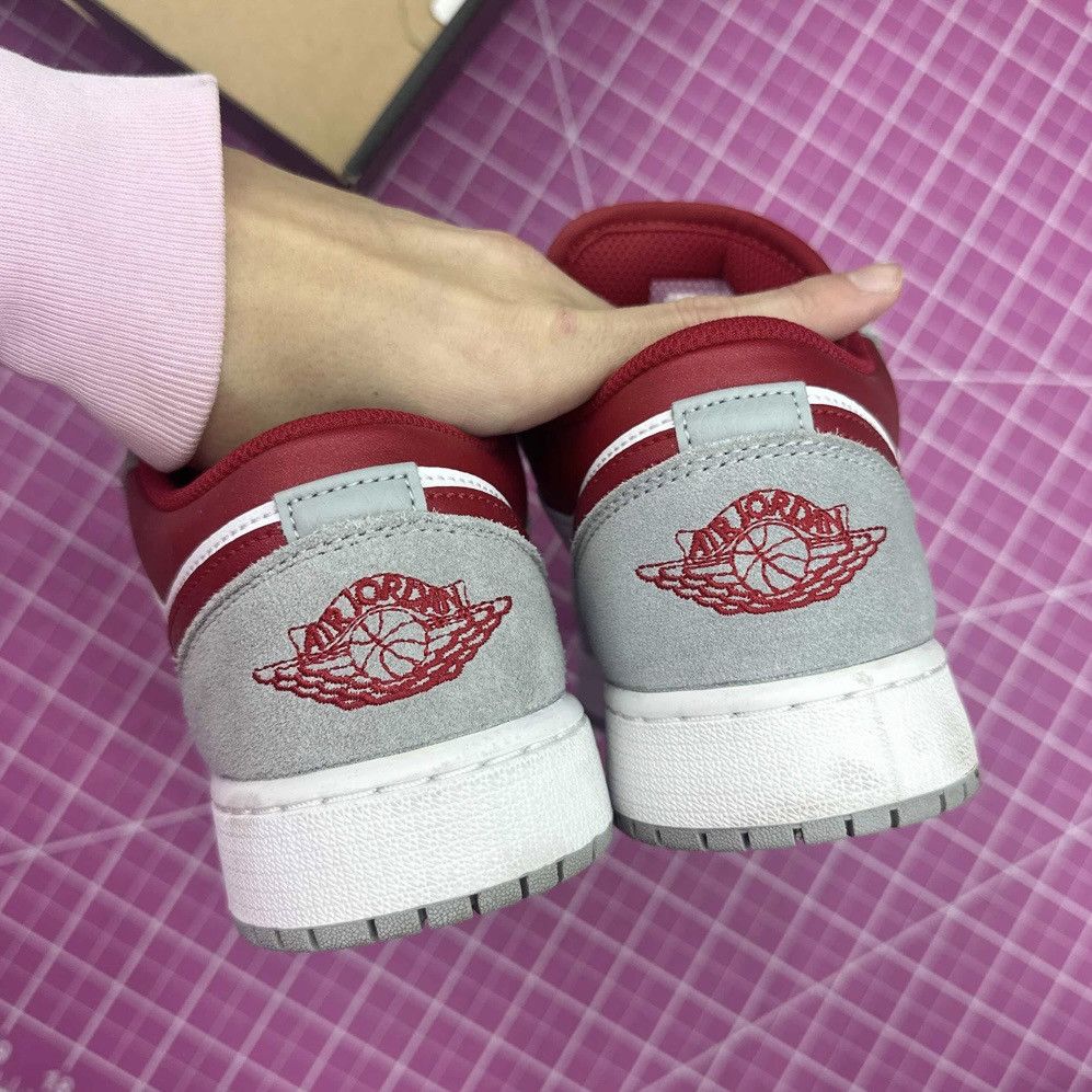 Jordan Brand Air Jordan 1 Low Light Smoke Grey Gym Red SE GS Youth 6Y Size US 6 / EU 39 - 4 Thumbnail