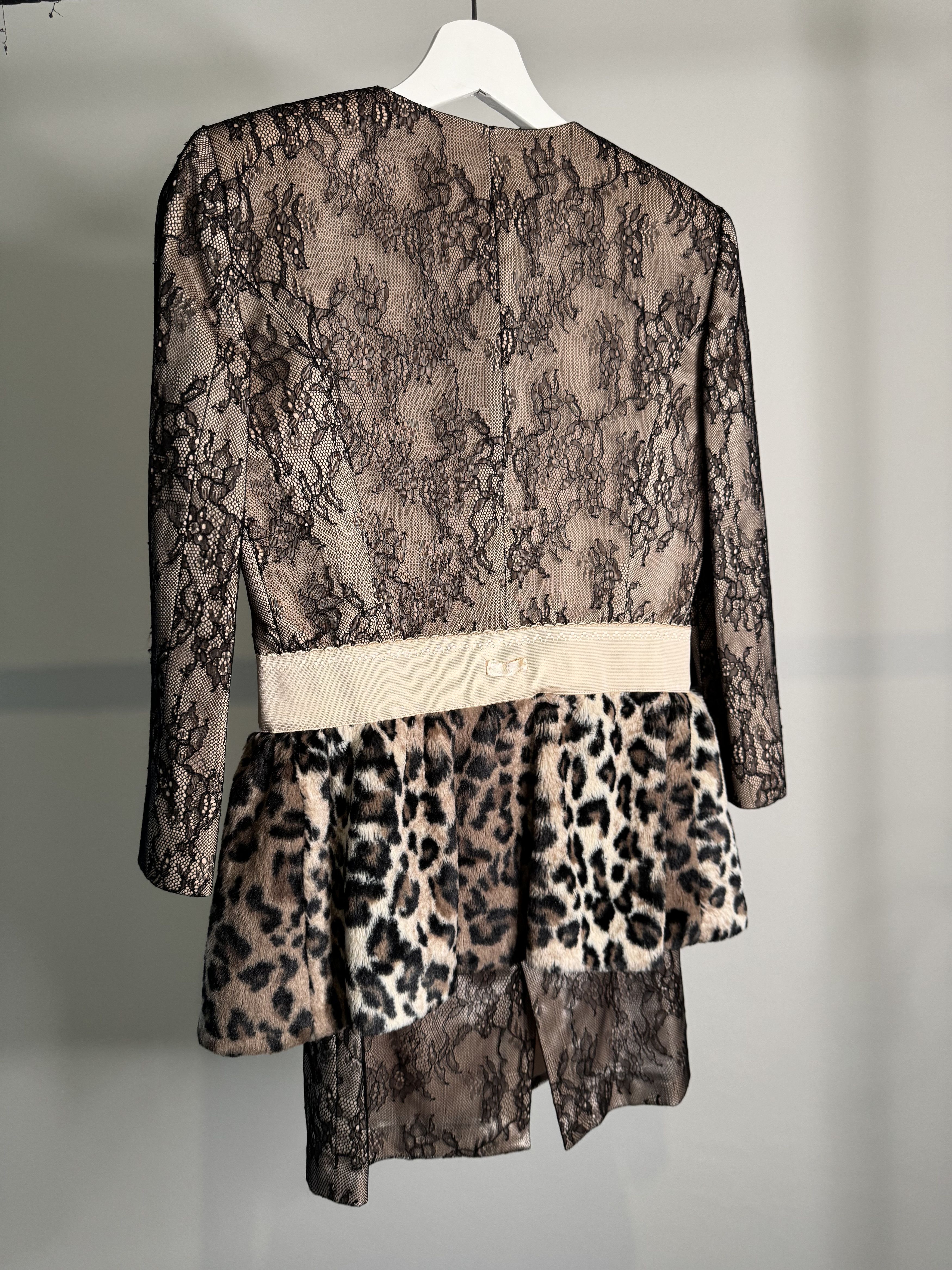 Elisabetta Franchi Elisabetta Franchi Lace Top & Skirt Set with Faux Fur Trim Size M / US 6-8 / IT 42-44 - 5 Thumbnail