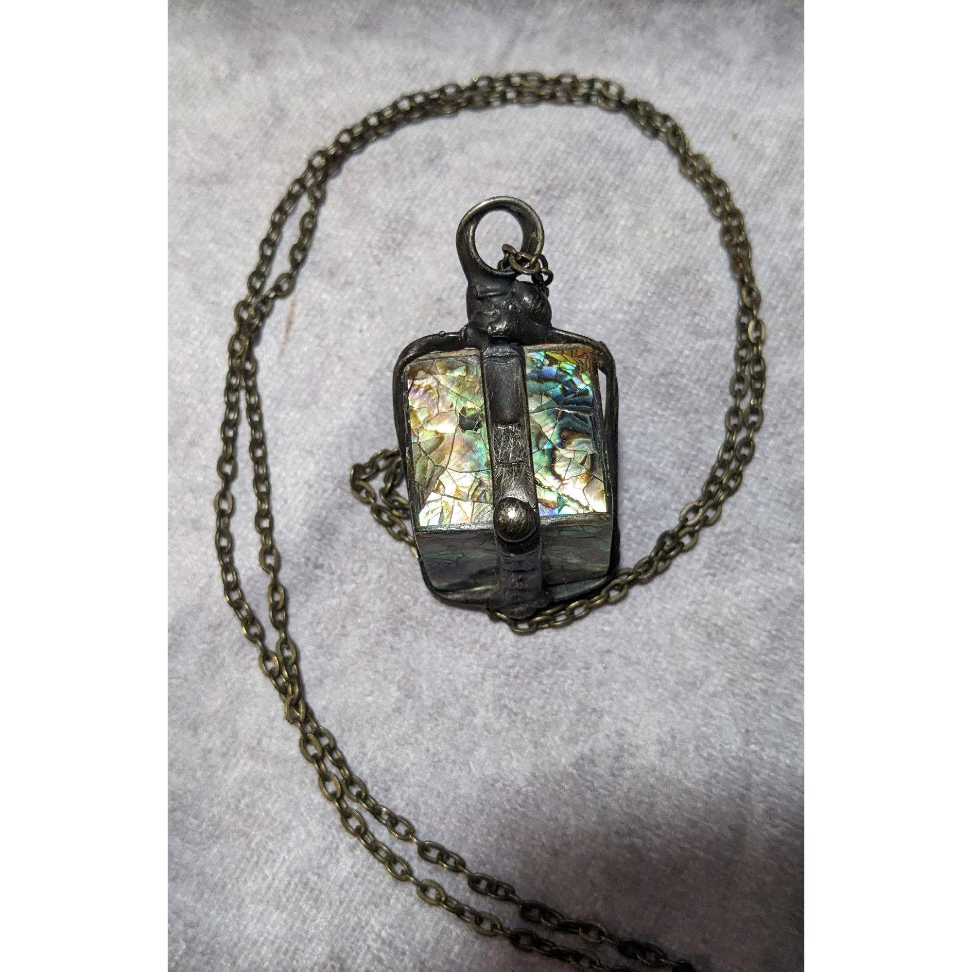 Other Vintage Abalone Crackle Cube Pendant Necklace Size ONE SIZE - 16 Thumbnail