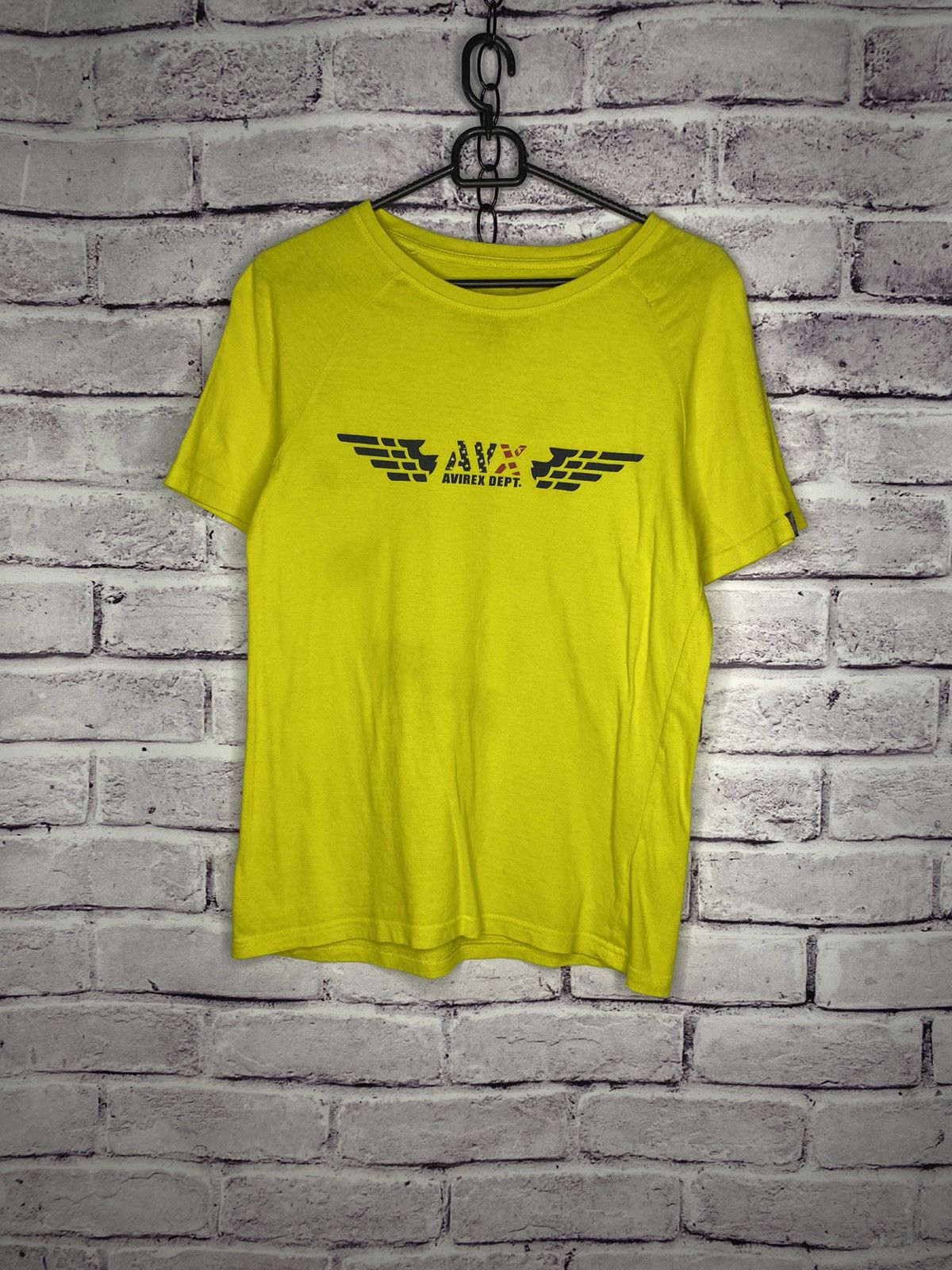 Avirex Men's T-Shirt vintage Avirex overprint tee streetwear y2k Size US XS / EU 42 / 0 - 1 Thumbnail