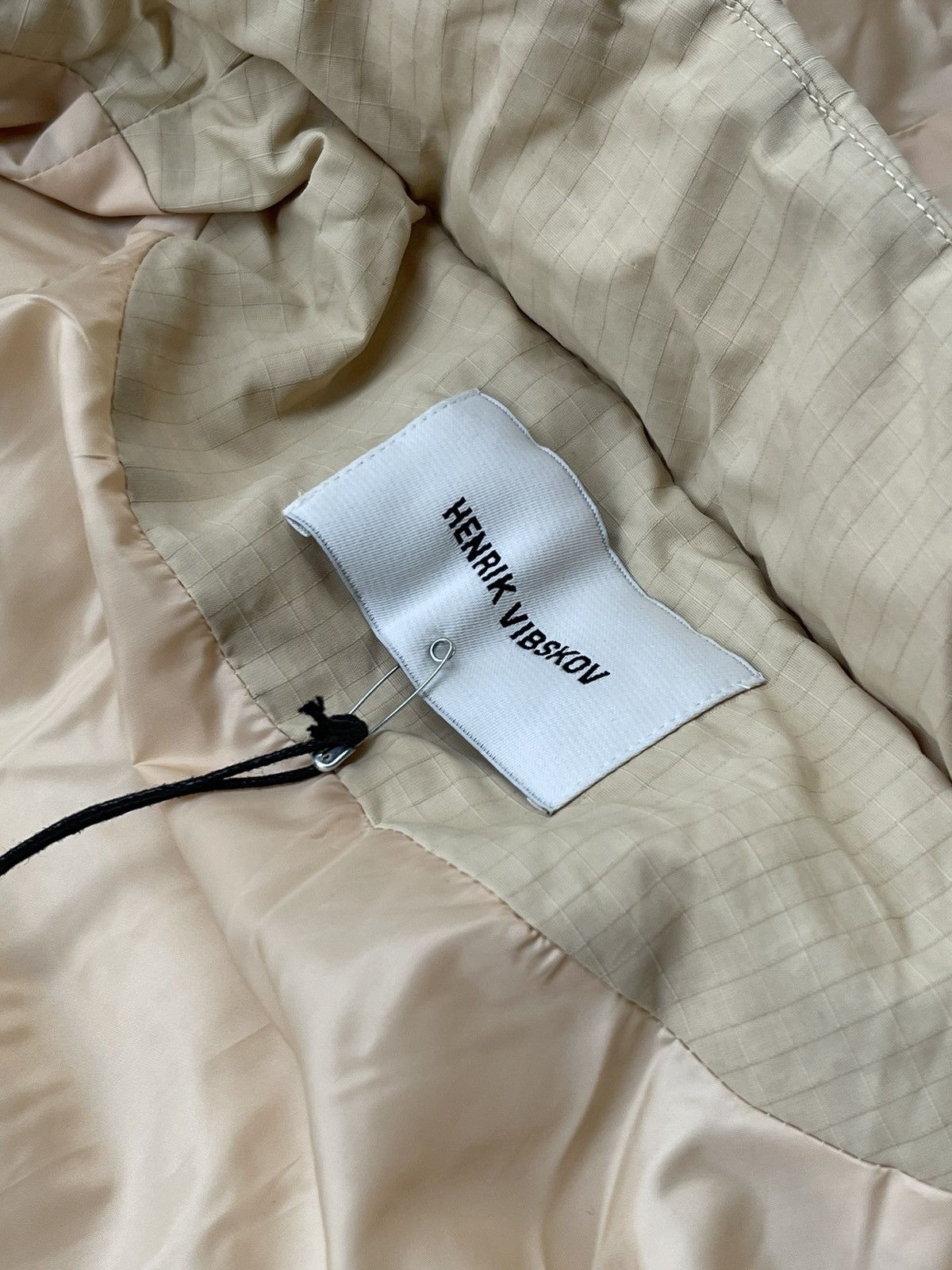 Henrik Vibskov !DS! AW22 Henrik Vibskov Apollo Almond Long Puffer Coat Size M / US 6-8 / IT 42-44 - 19 Thumbnail