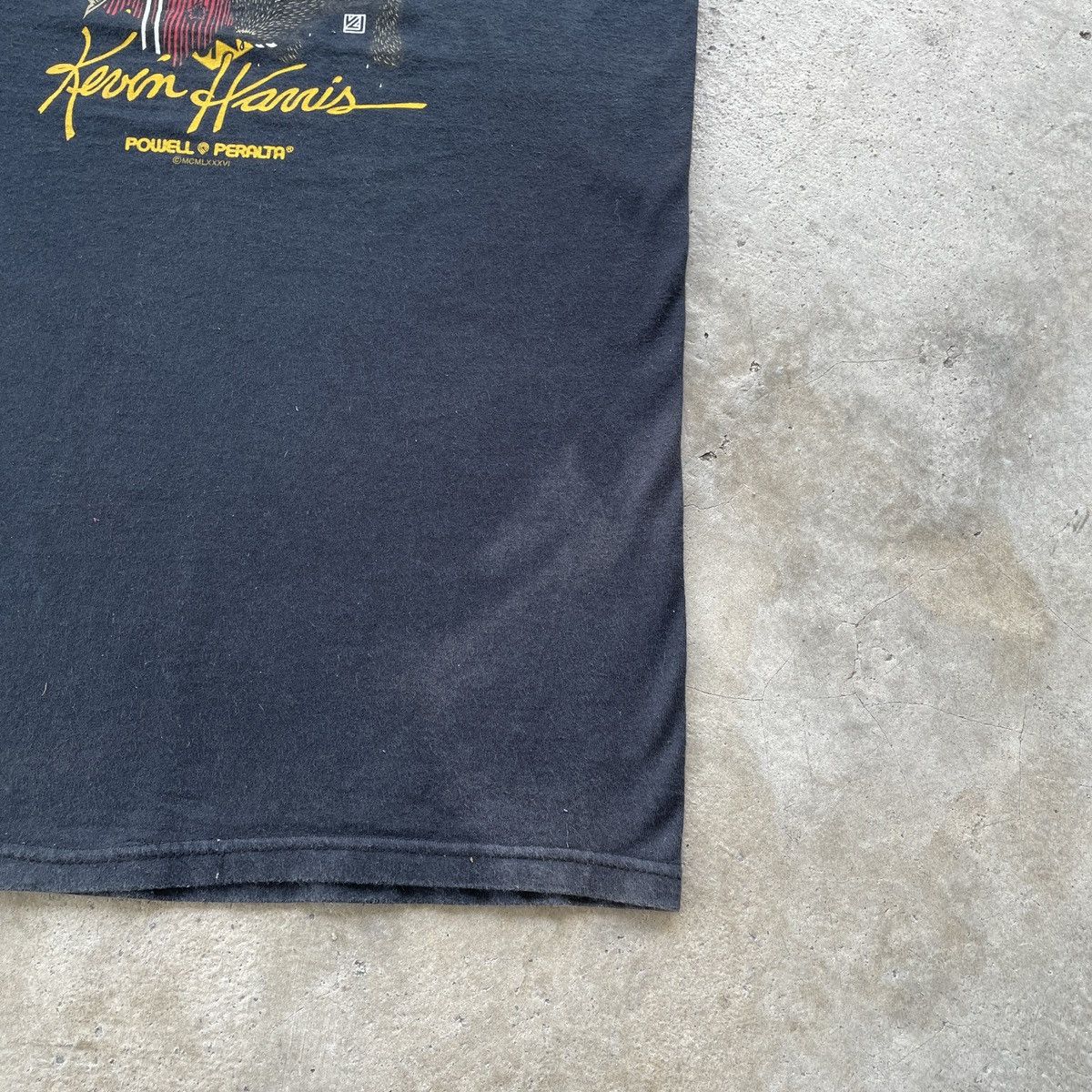 Powell Peralta Vintage Powell Peralta X Kevin Harris Faded Black Shirt Rare Size US S / EU 44-46 / 1 - 9 Thumbnail
