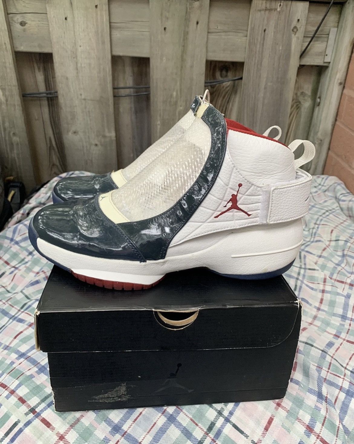 Jordan Brand × Nike Jordan 19 OG East Coast Size US 9.5 / EU 42-43 - 5 Thumbnail