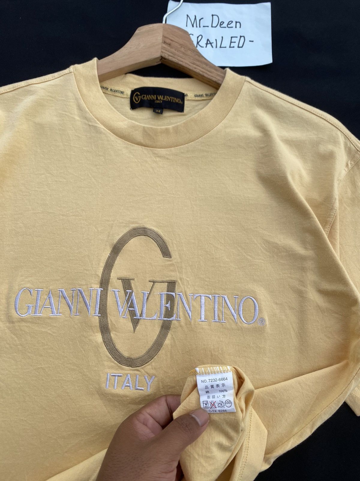 Gianni Valentino Rare Vintage 90s Gianni Valentino Spellout Tshirt Size US M / EU 48-50 / 2 - 9 Thumbnail