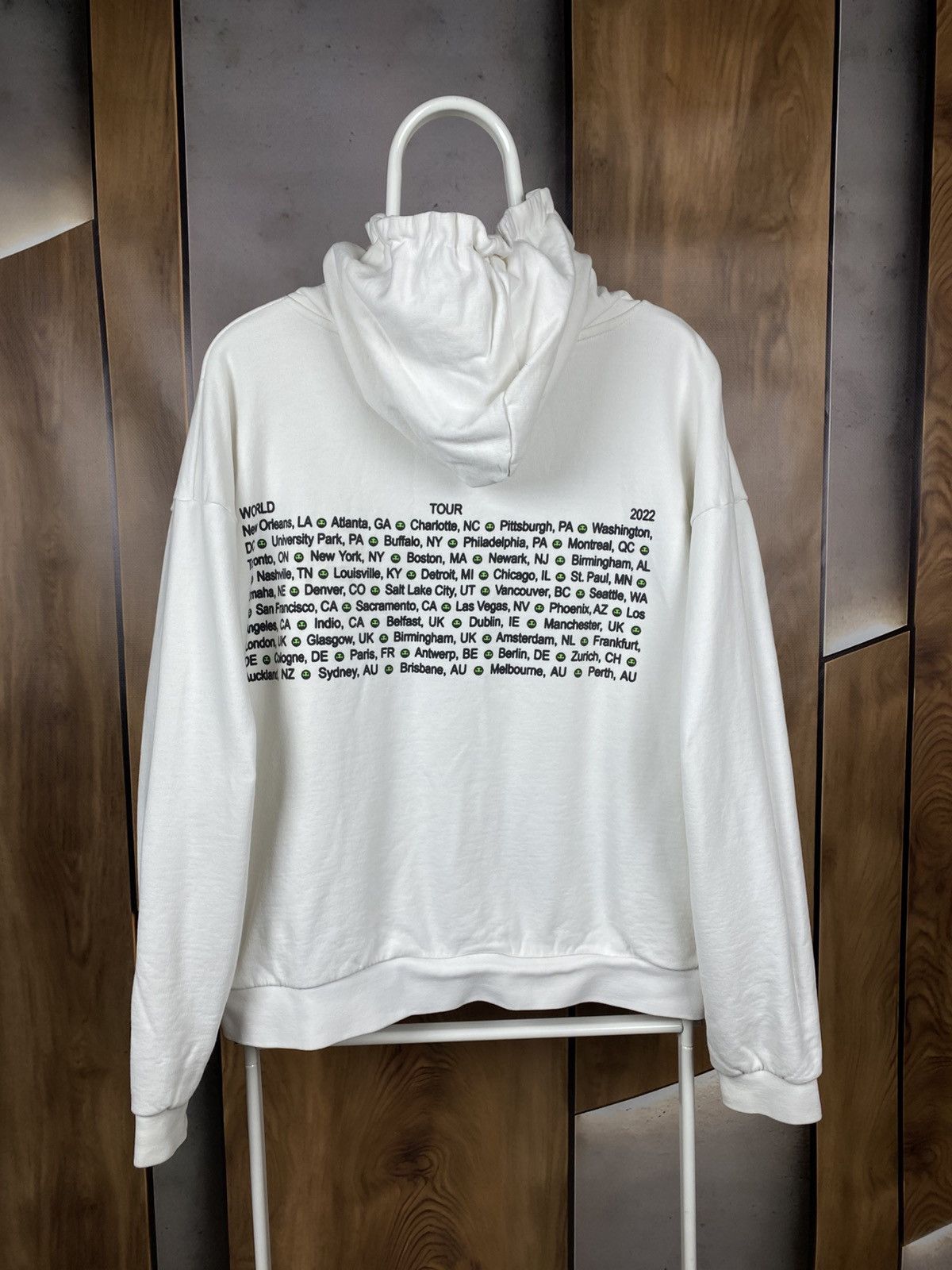 Billie Eilish 💋Hoodie Billie Eilish Happier Than Ever World Tour 2022 Tee💋 Size US L / EU 52-54 / 3 - 2 Thumbnail