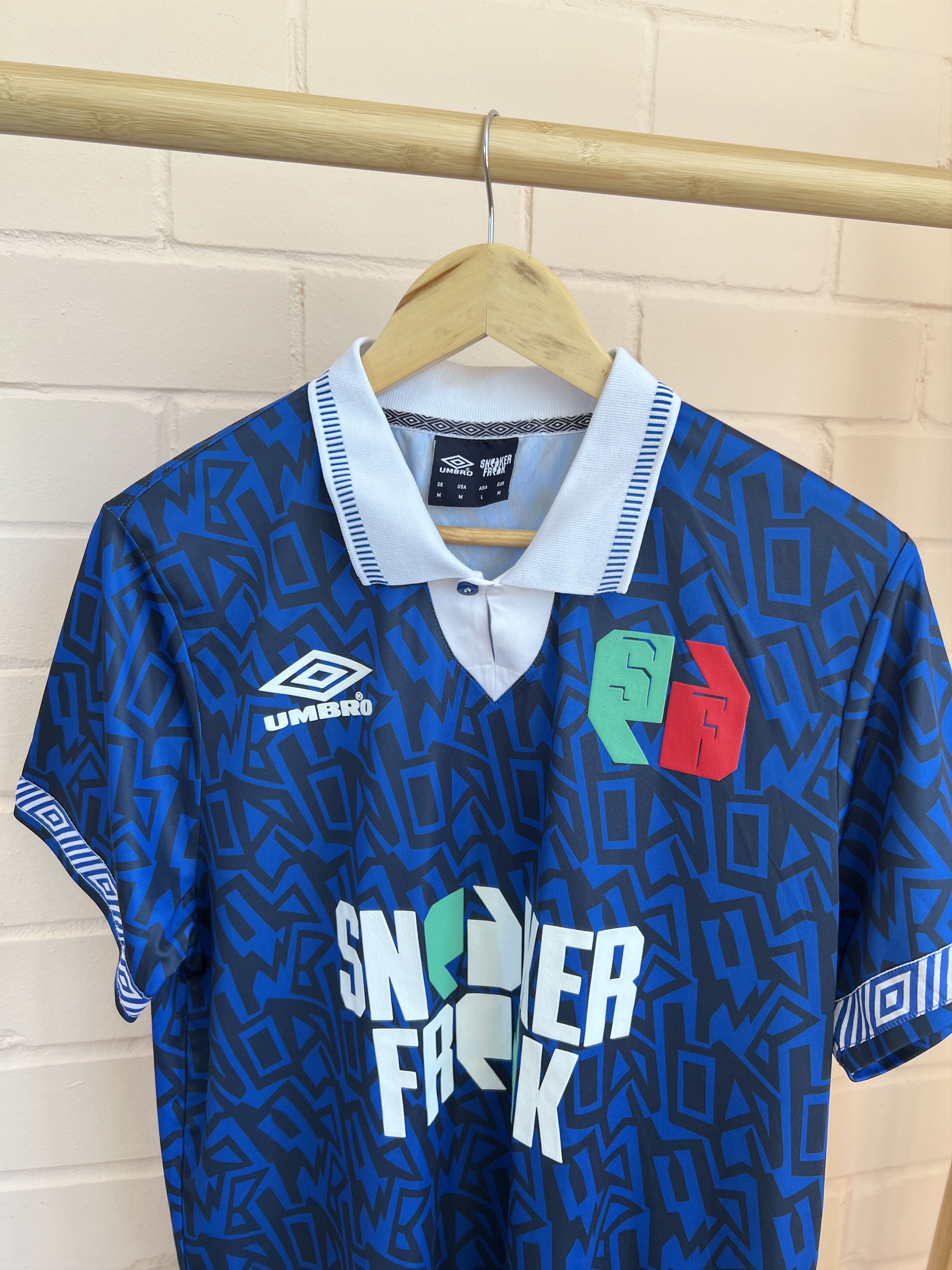 Umbro Rare Umbro Sneaker Freak Printed Jersey Shirt Blokecore Size US M / EU 48-50 / 2 - 5 Thumbnail
