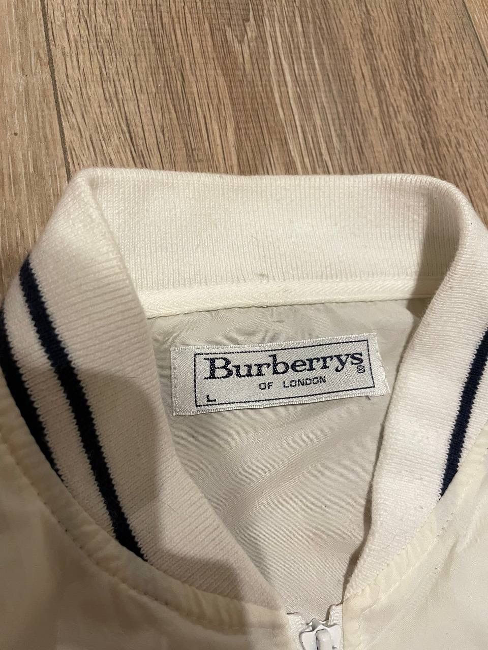 Burberry Burberry Size US L / EU 52-54 / 3 - 4 Thumbnail