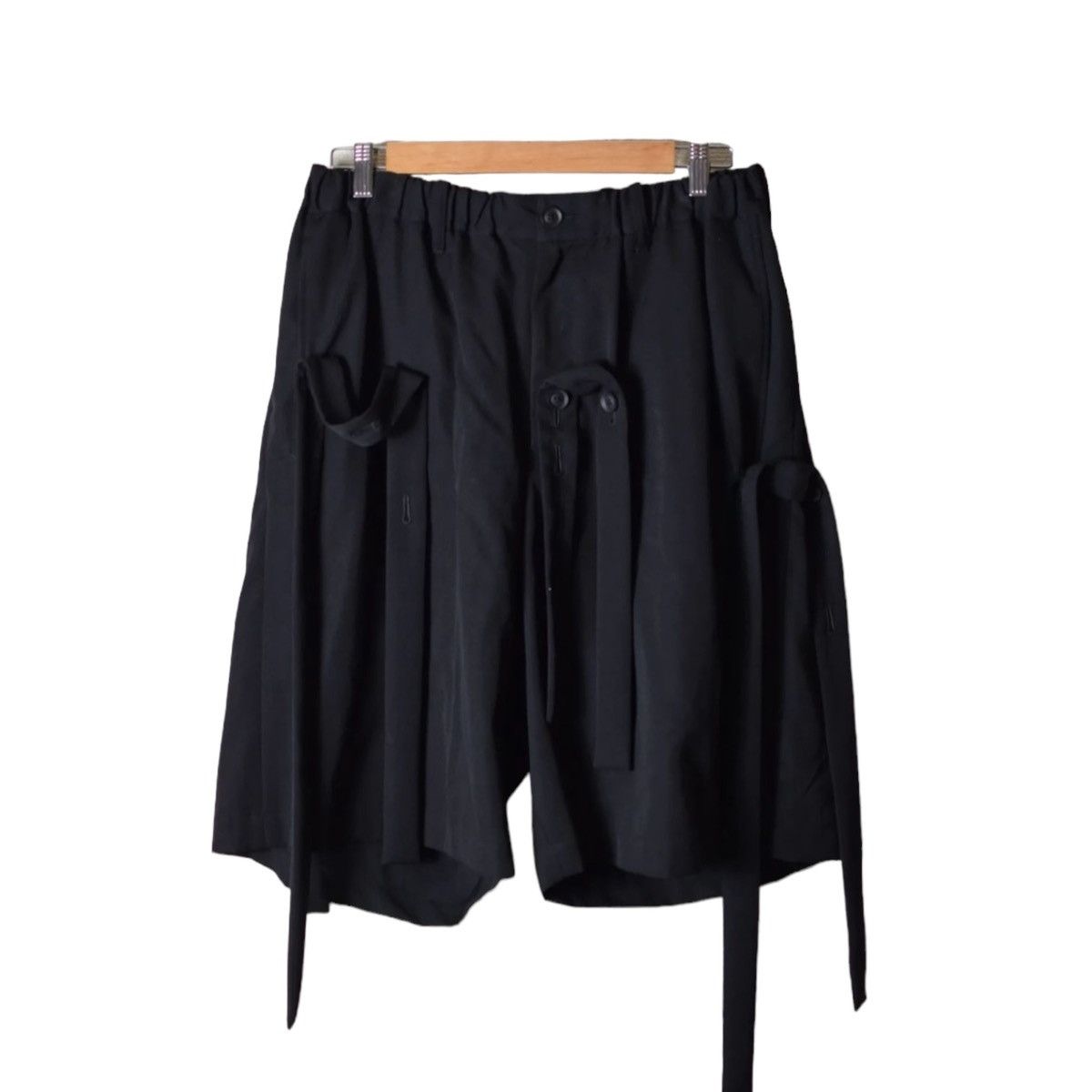 image of Yohji Yamamoto Pour Homme Strap Shorts in Black, Men's (Size 30)