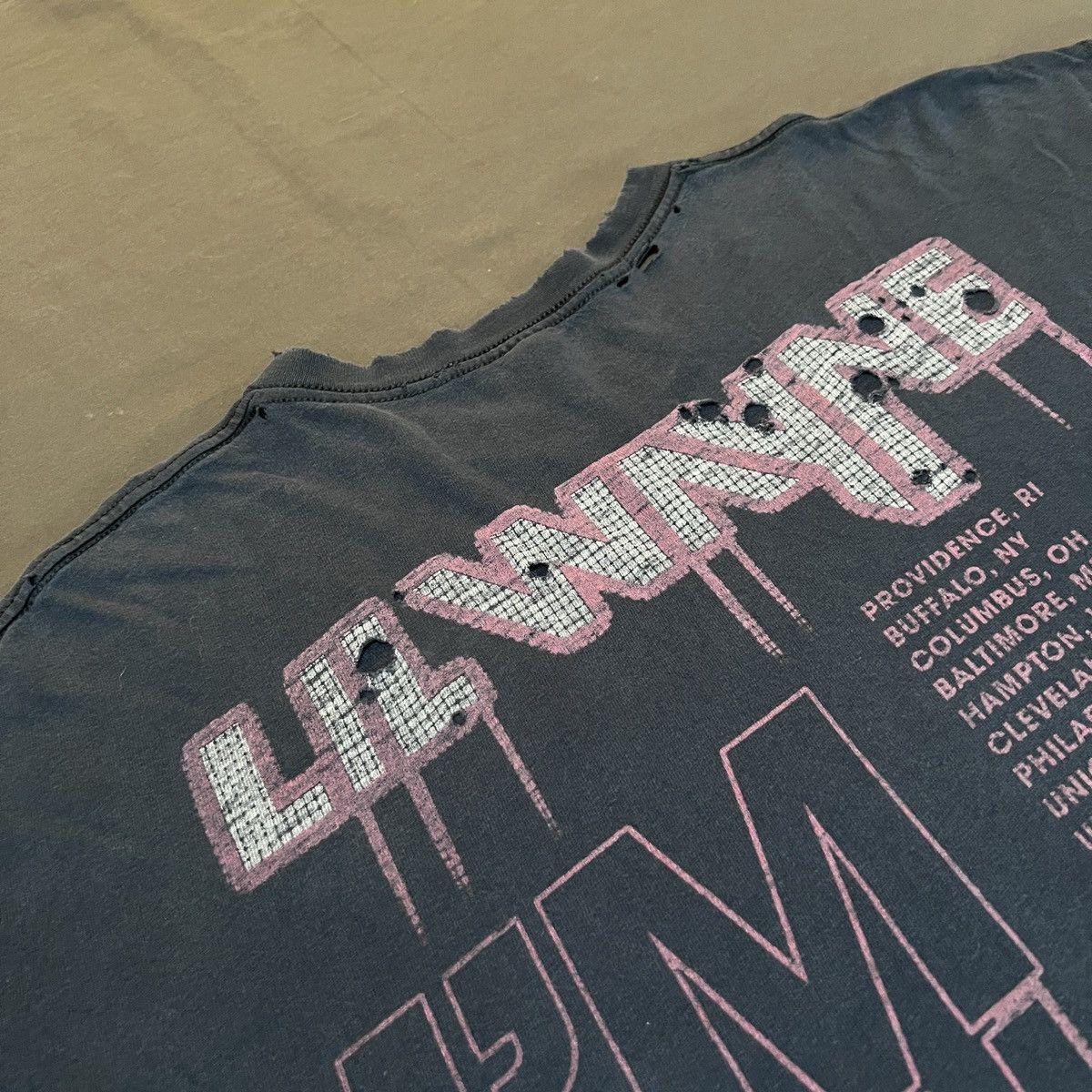 Rap Tees × Vintage Vintage Y2K 2011 Lil Wayne Promo Tour Tee 2XL Faded Thrashed Size US XXL / EU 58 / 5 - 13 Thumbnail