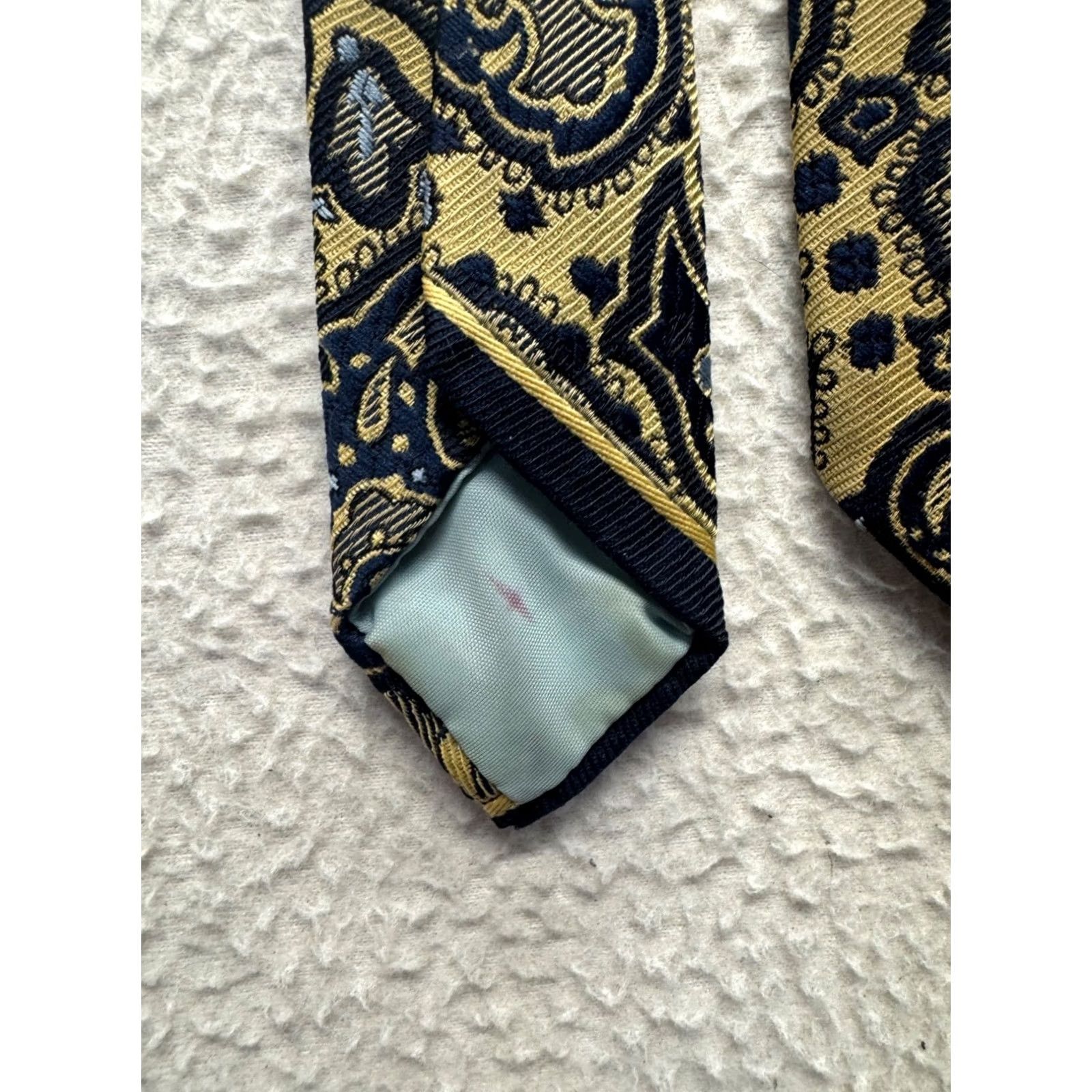 Vintage VINTAGE Wembley Paisley/Stripe Necktie Blue/Gold Wemlon Design #9110 Size ONE SIZE - 4 Thumbnail