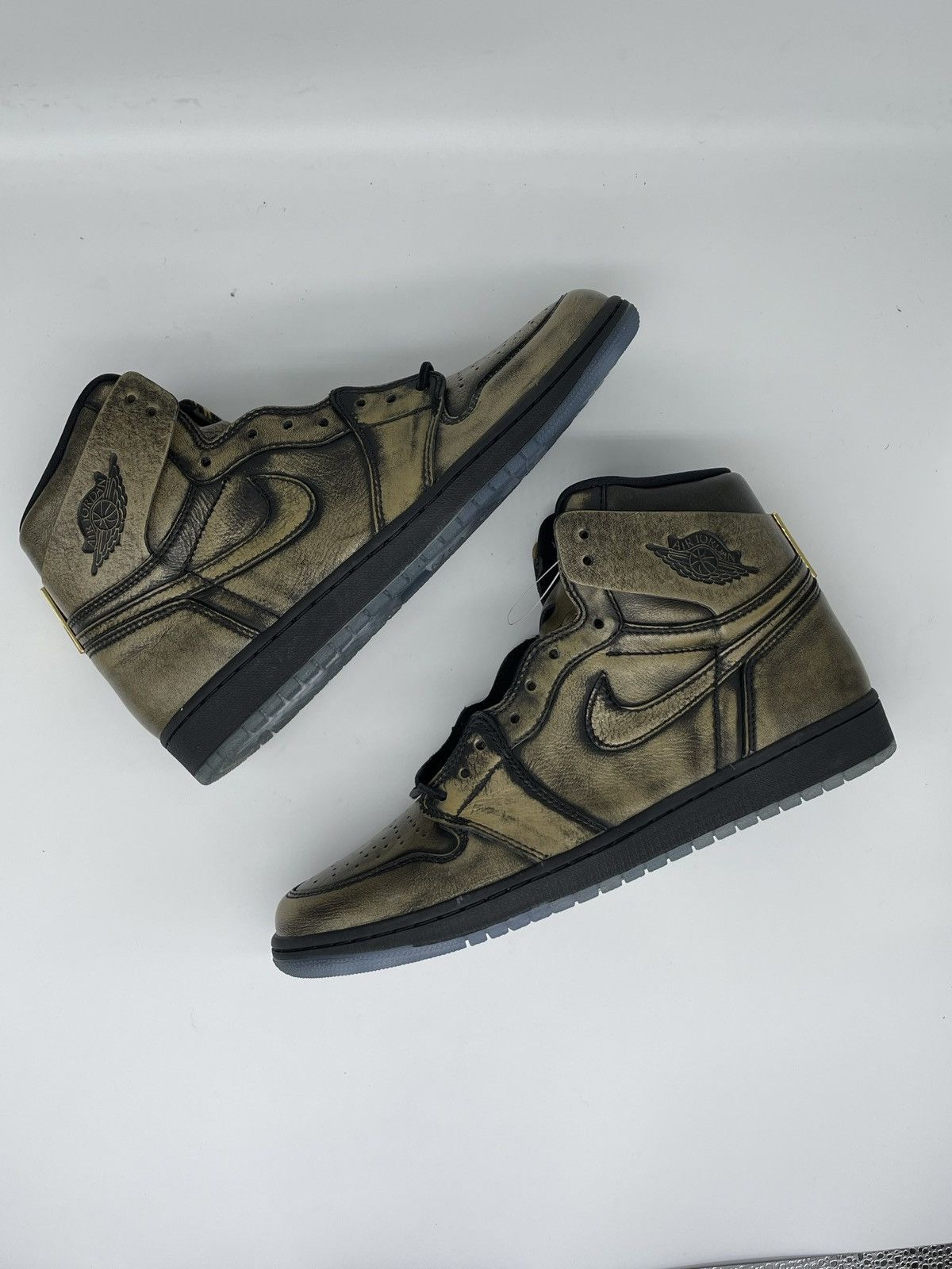 Nike Air Jordan Retro 1 OG High Wings Size US 11 / EU 44 - 1 Thumbnail