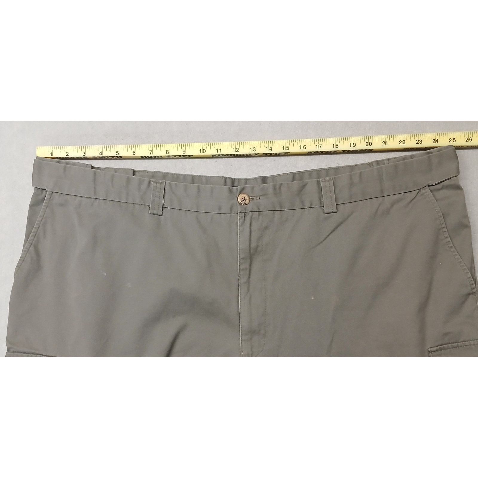 Other Canyon Ridge (52) Men's Gray Cargo Khaki Relaxed Shorts Size US 36 / EU 52 - 2 Thumbnail