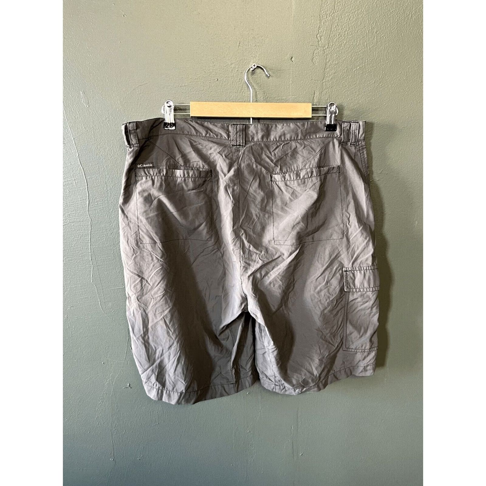 Vintage Columbia Cargo Short Mens Gray Outdoor 38 Featured Omni Shade Outdoor Mens Cargo Shorts Gray 38 Size US 38 / EU 54 - 2 Thumbnail