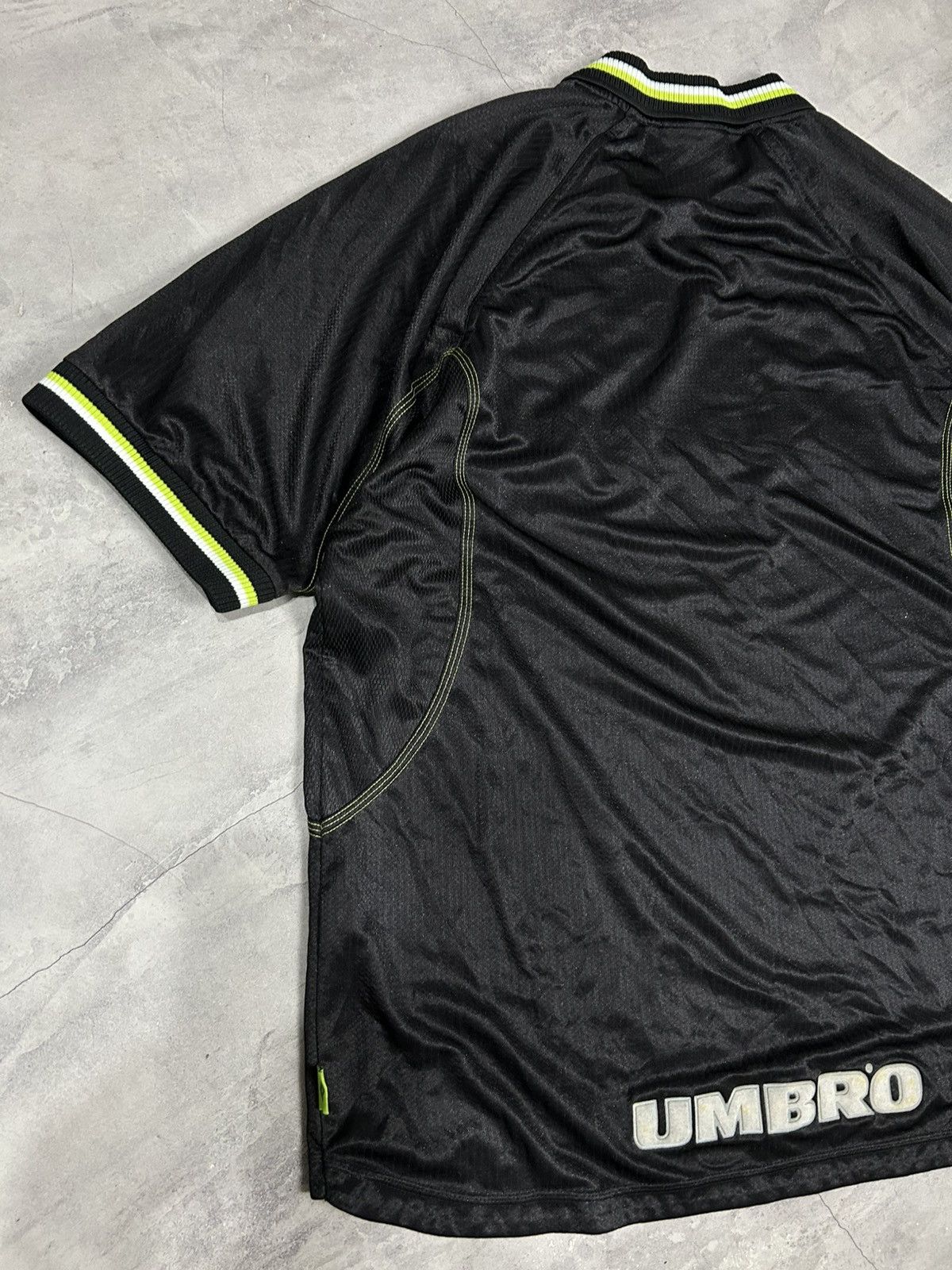 Umbro Vintage 1998/1999 Manchester United Size US XL / EU 56 / 4 - 7 Thumbnail