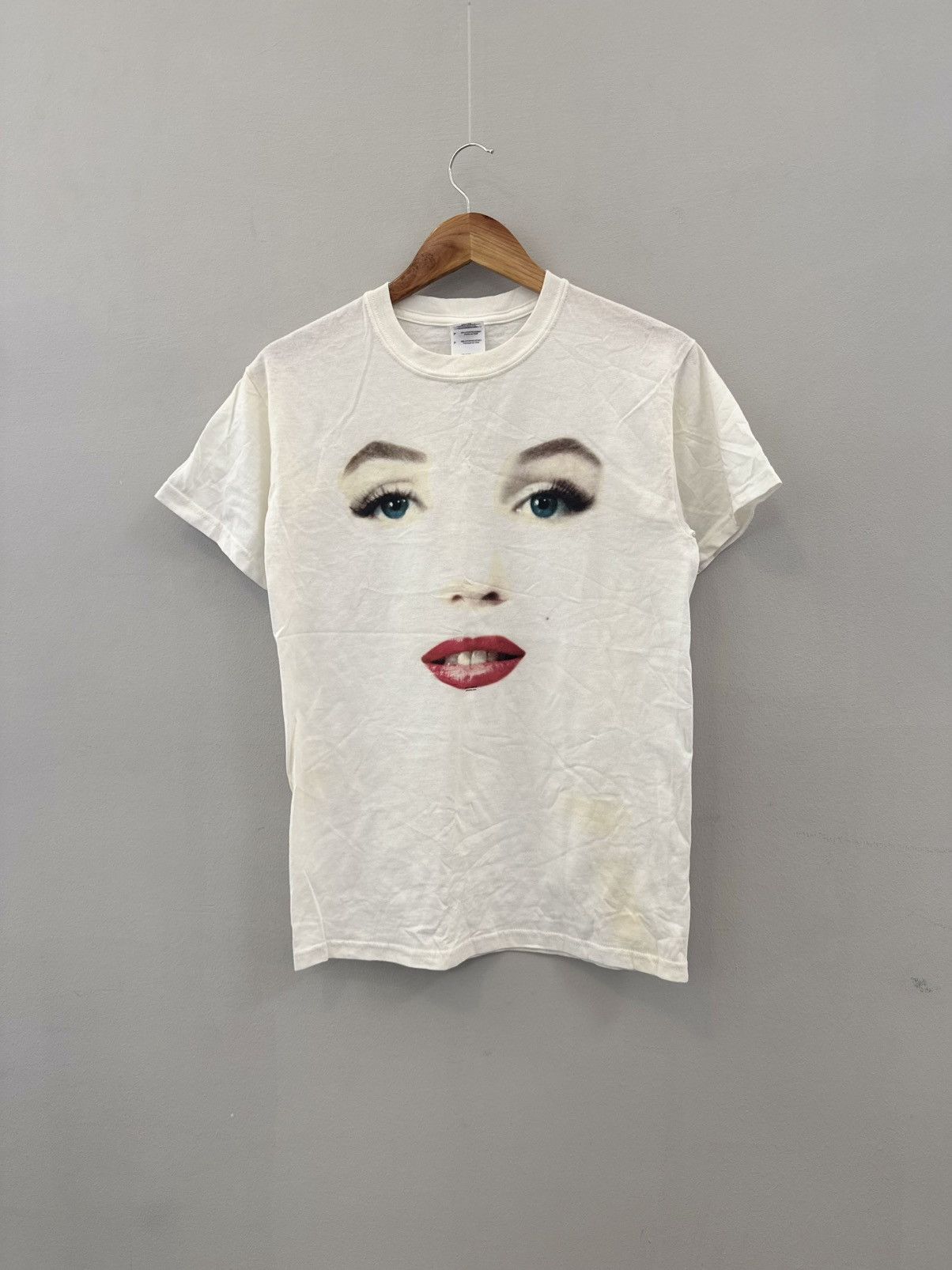 Vintage Vintage Y2k 2008 Marilyn Monroe Portrait Face T-Shirt Size US S / EU 44-46 / 1 - 1 Thumbnail