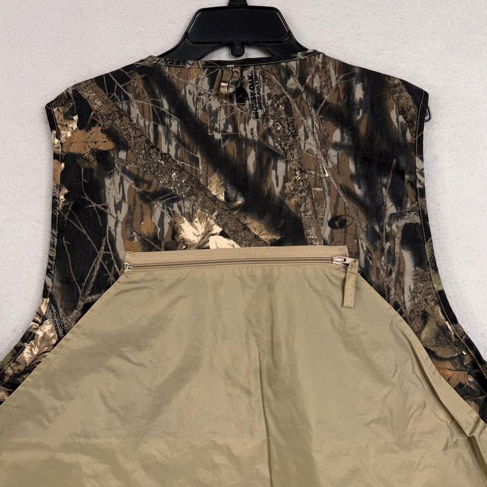 Vintage Saf-T-Bak Vest Mens 2XL Brown Mossy Oak Camo Quilted Hunting Gamebag Outdoor Shirt Size US XXL / EU 58 / 5 - 7 Thumbnail