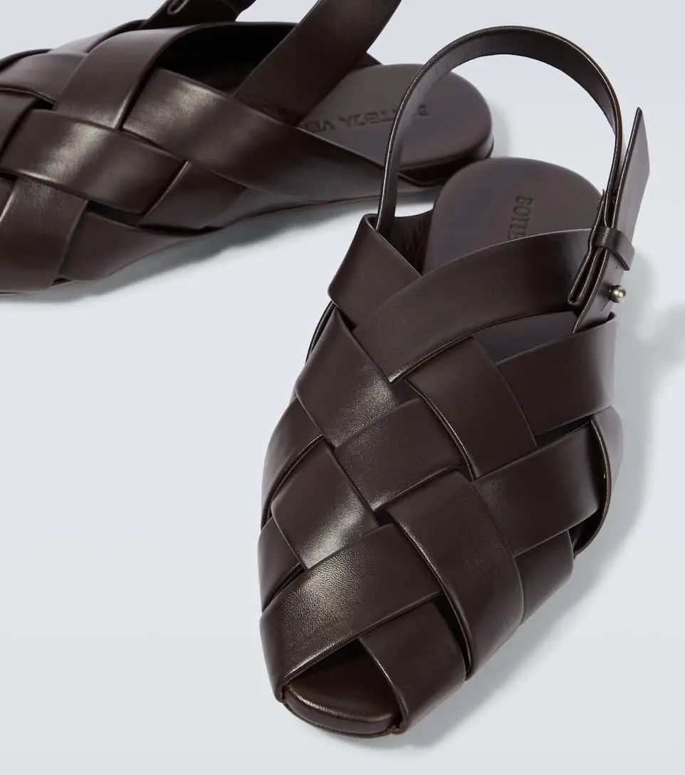 o1n1vont0325 Alfie Slippers Sandals in Dark Brown