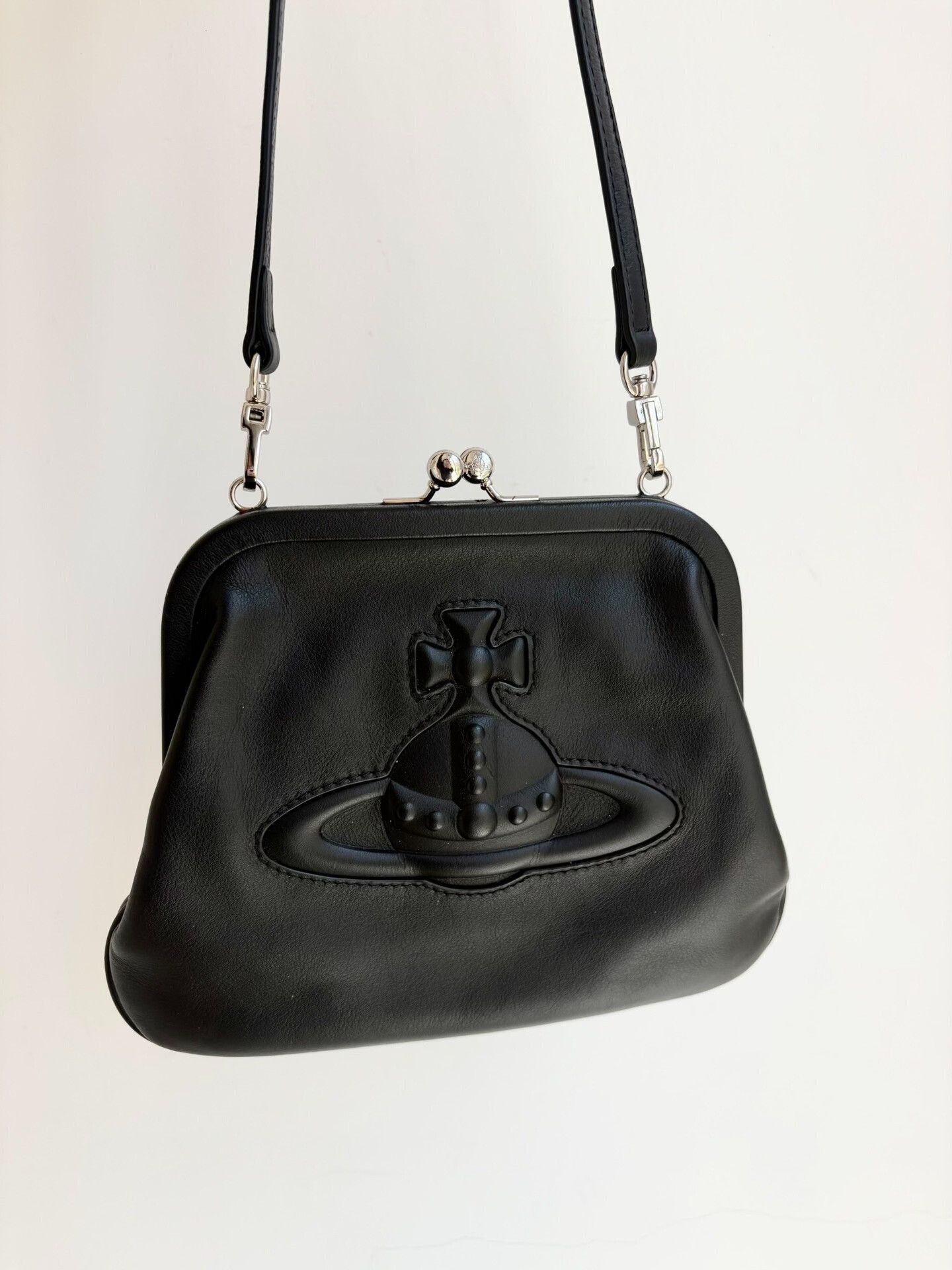 Vivienne Westwood Vivienne Westwood Embossed Saturn Shoulder Bag Size ONE SIZE - 1 Thumbnail