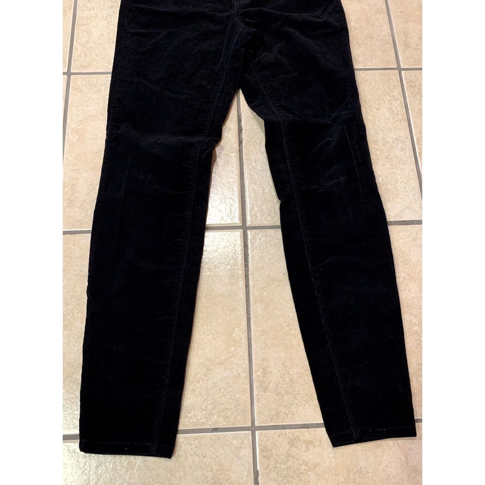 Vintage Buffalo Women's Pants Corduroy Skinny Mid Rise Black 4/27 Slim Stretch Inseam 29" 27" Waist Button Zip Pockets Shaping Easy Care Fall Winter Size 27" / US 4 / IT 40 - 4 Thumbnail