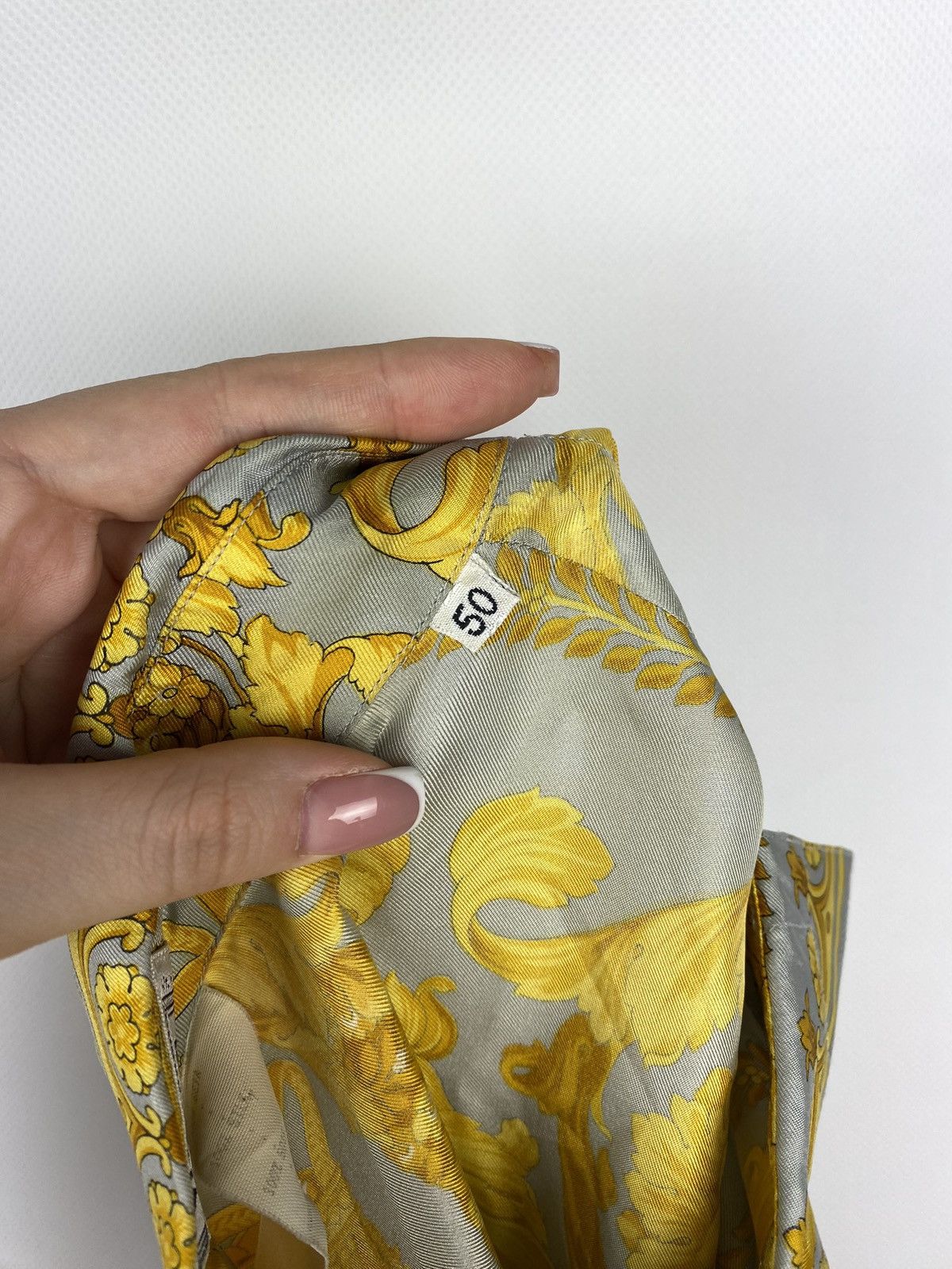 Versace Gianni Versace 90s Barocco pattern silk button up shirt Size US L / EU 52-54 / 3 - 24 Thumbnail
