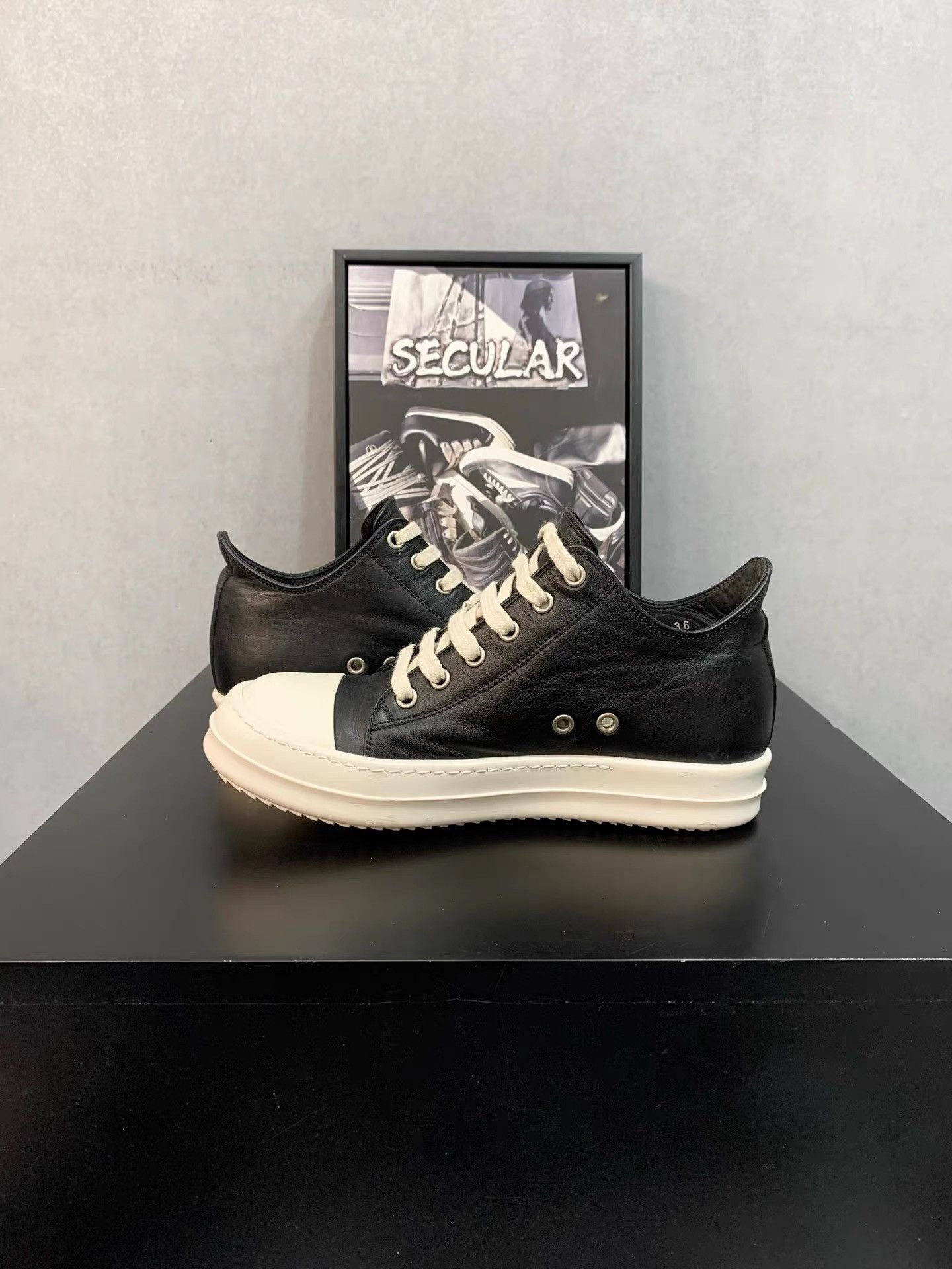 Rick Owens Rick Owens Mainline Black White Leather Low Top Sneakers K34 Size US 6 / IT 36 - 6 Thumbnail