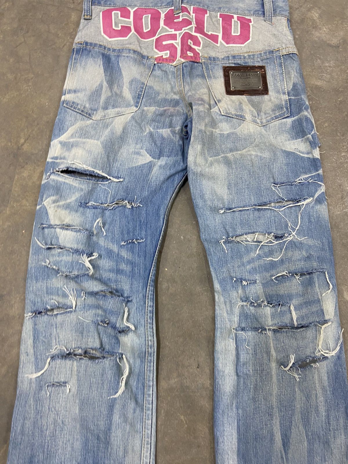 Beauty Beast 🔥 Steals Distressed Denim Co & Lu jeans washed faded Size US 31 - 4 Thumbnail