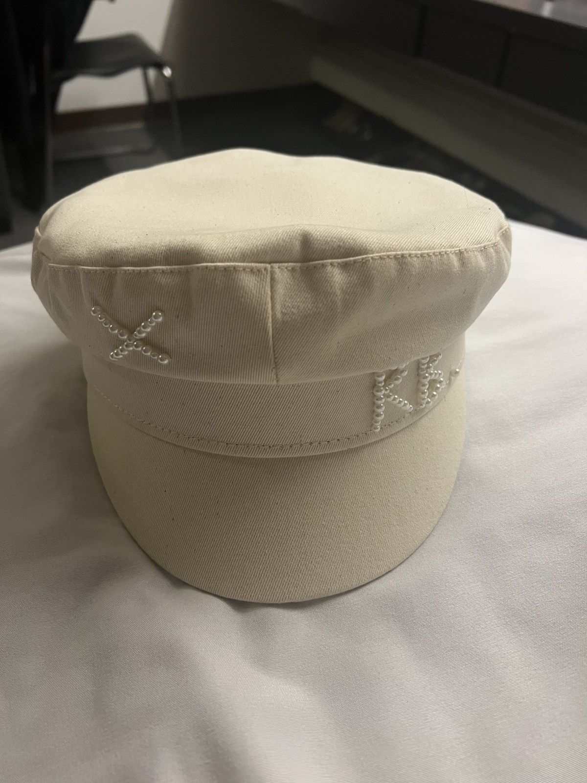 Ruslan Baginskiy Ruslan Baginskiy Pearls-embellished Baker Boy Cap Size ONE SIZE - 1 Thumbnail