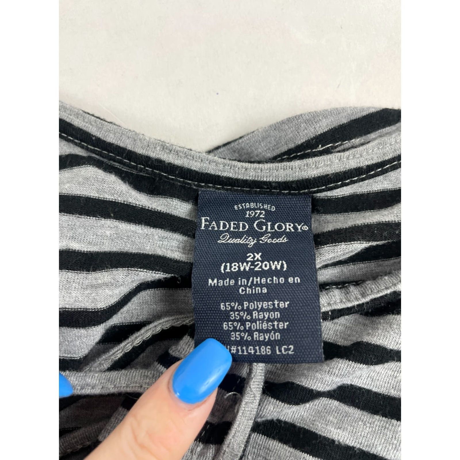 Faded Glory Faded Glory Shirt Women's 2X Black Gray Striped Lace Up Henley 3/4 Sleeve Size XXL / US 16-18 / IT 52-54 - 8 Thumbnail