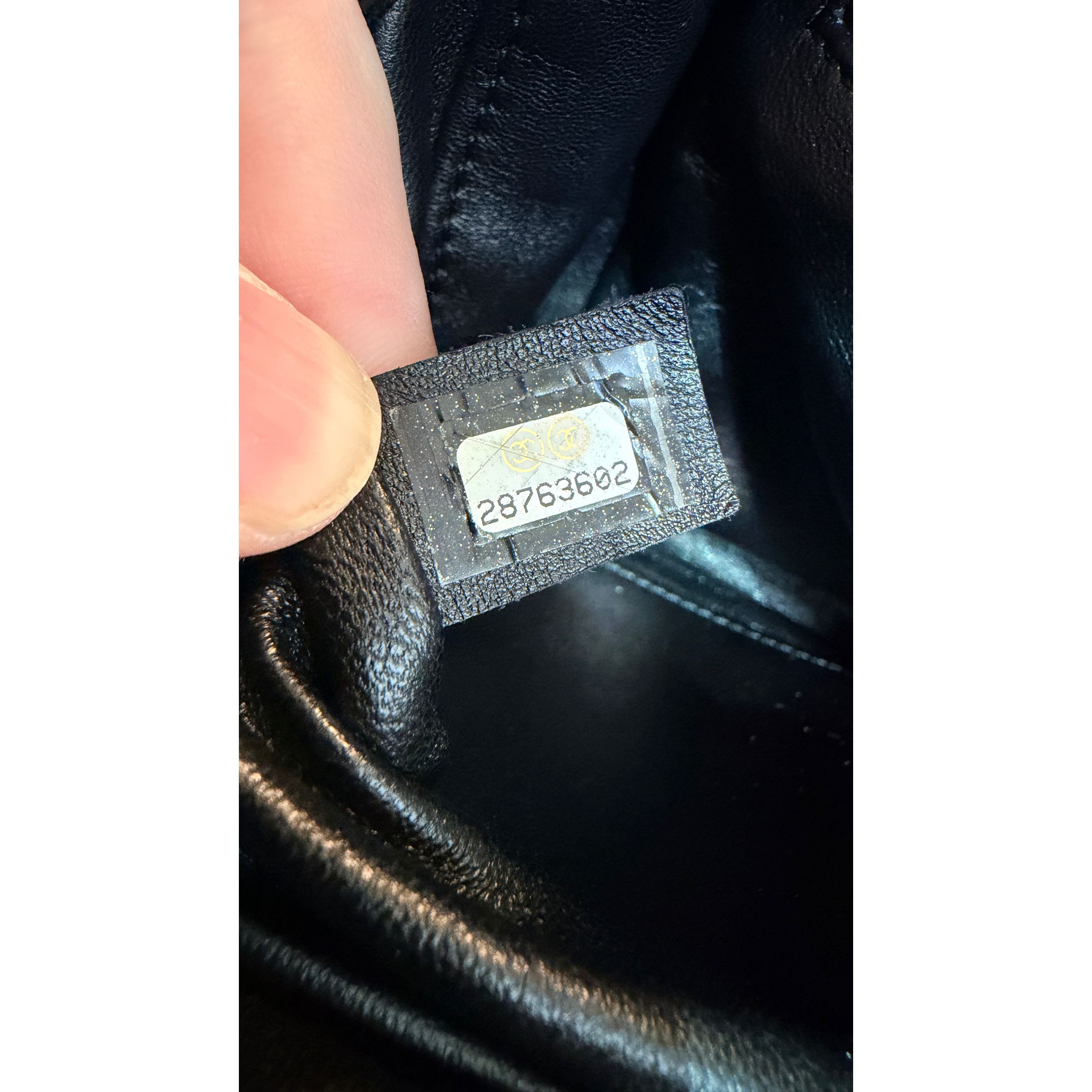 Chanel CHANEL BLACK QUILTED BOWLING CHAIN BAG Size ONE SIZE - 17 Thumbnail