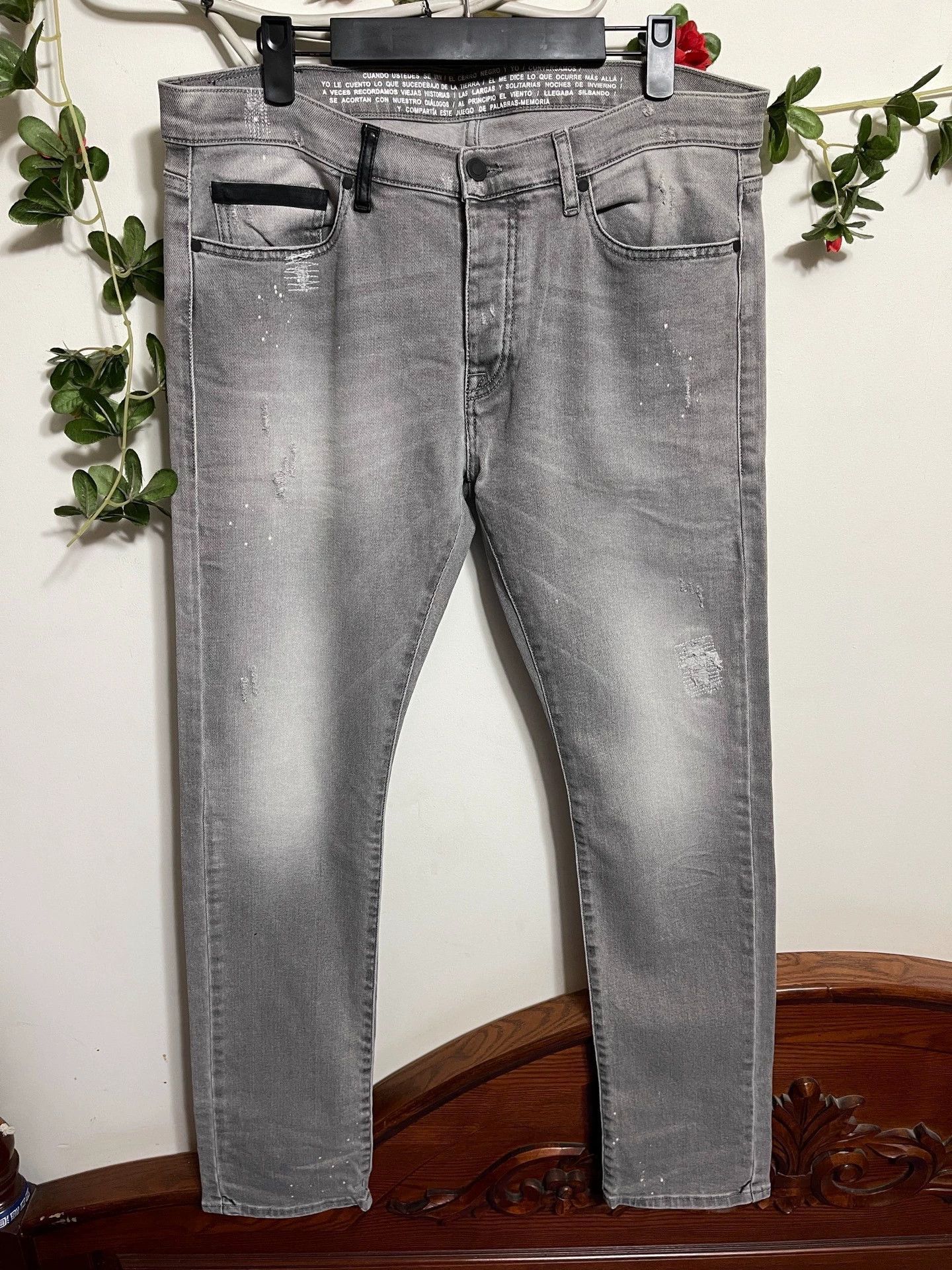 Marcelo Burlon Gray Distressed Denim Pants Size 34 Size US 34 / EU 50 - 1 Thumbnail