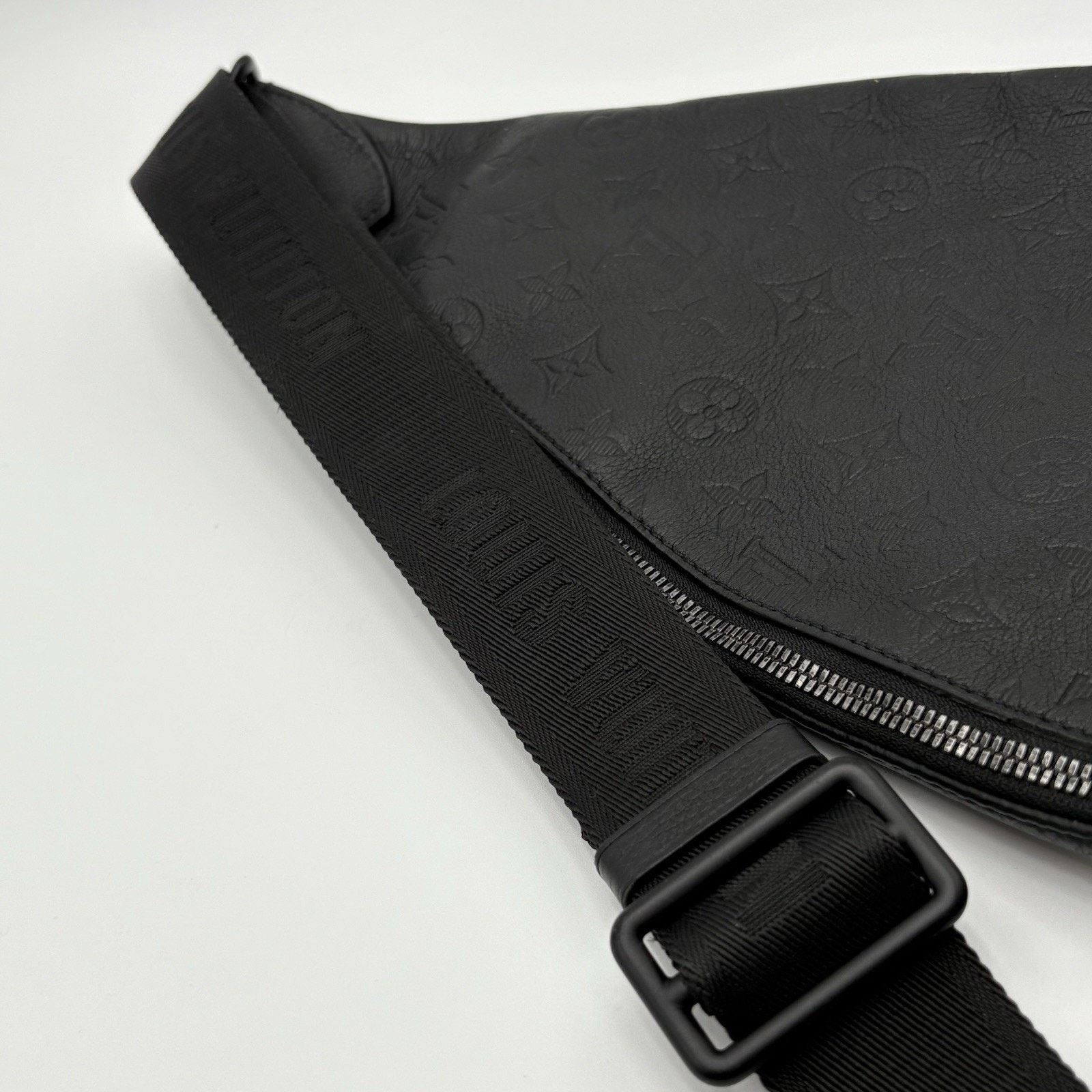 Louis Vuitton Louis Vuitton Monogram Sling Bag ' Black ' | SUPER CLEAN! Size ONE SIZE - 4 Thumbnail