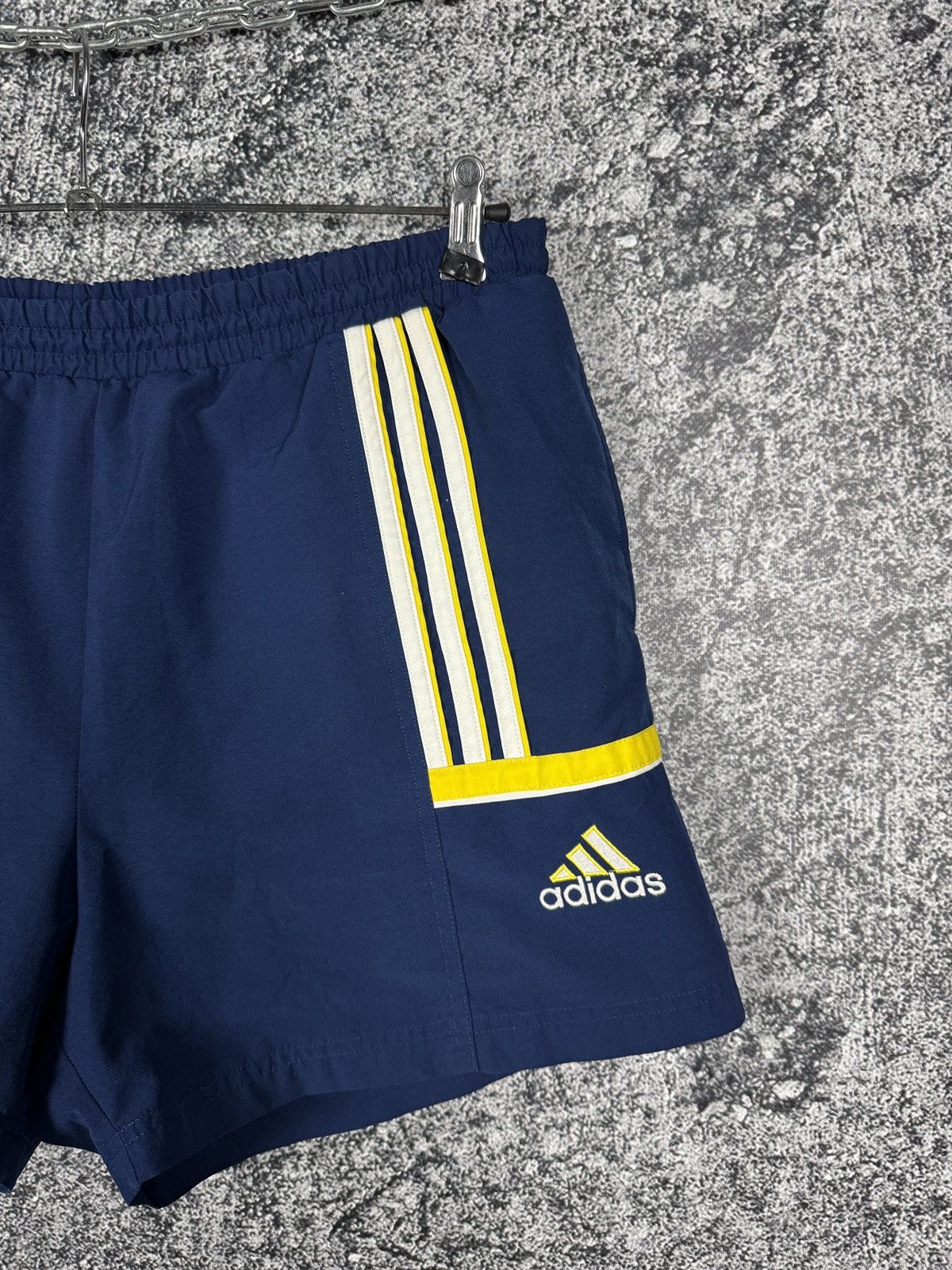 Adidas Men’s Adidas Vintage 90s Shorts Sportswear Retro Size L Size US 36 / EU 52 - 2 Thumbnail