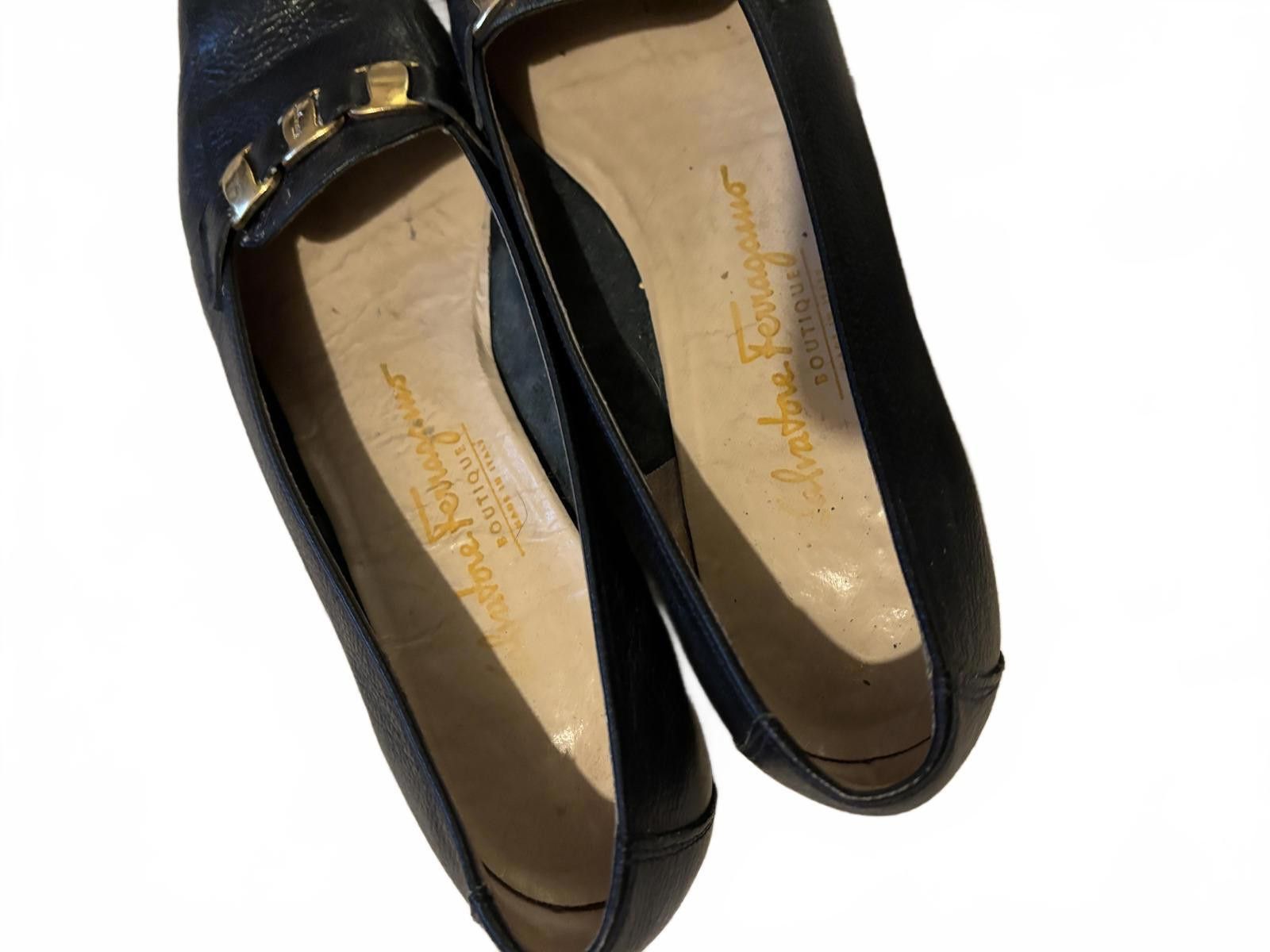Salvatore Ferragamo Salvatore Ferragamo Women's Leather Loafers with Gold Detail Size US 7.5 / IT 37.5 - 3 Thumbnail