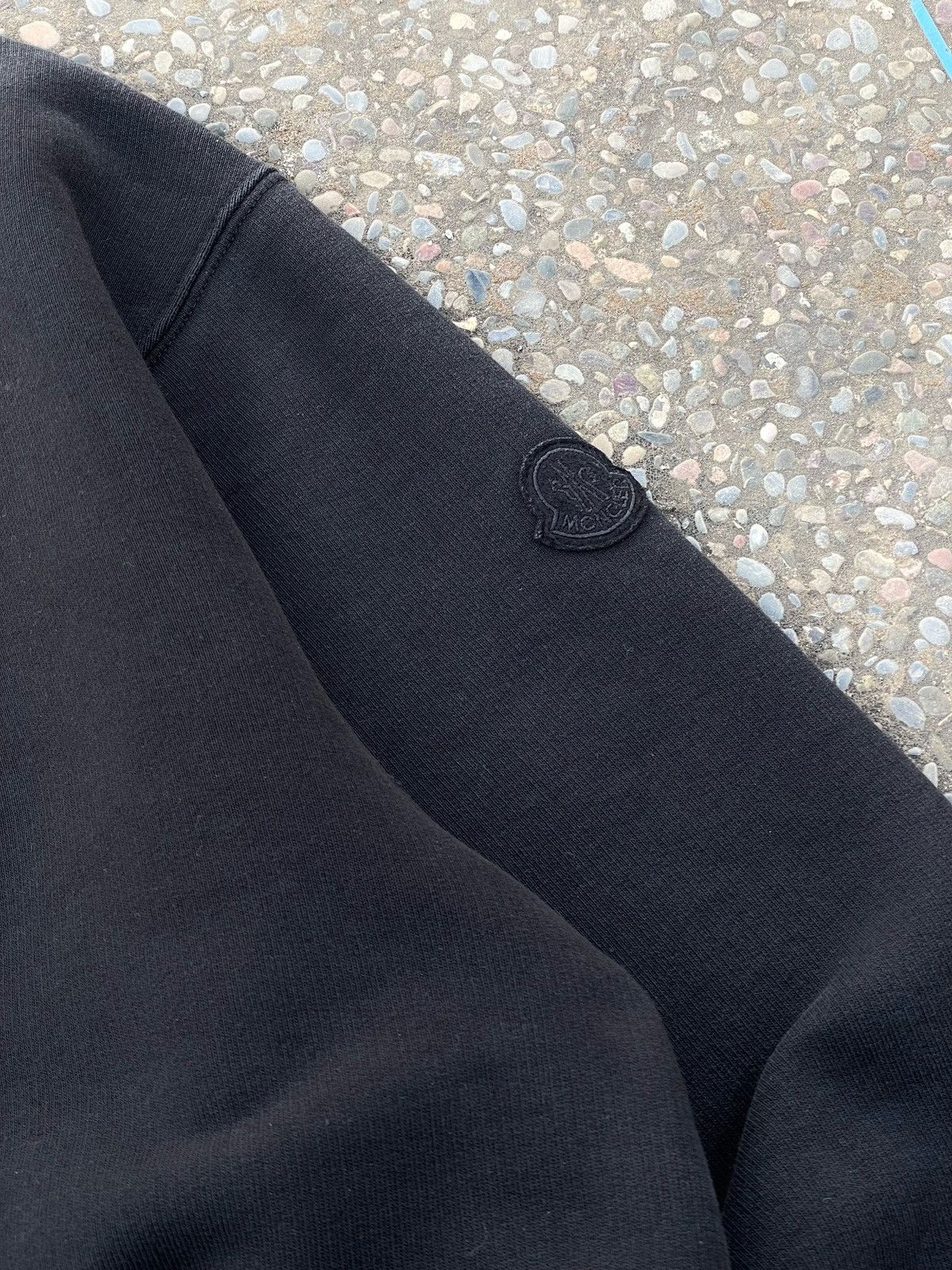 Moncler Moncler Genius Bear Patch Crewneck - Vintage Wash Black Size US M / EU 48-50 / 2 - 4 Thumbnail