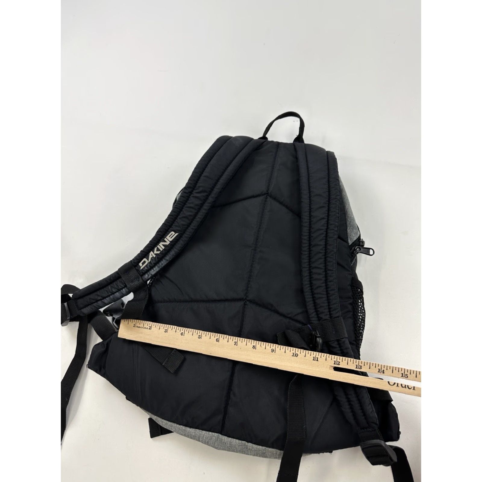 Dakine Dakine USA Theme Gray Backpack Zip Closure Double Straps User: Dakine USA Theme Gray Backpack with Double Straps and Zip Closure Size ONE SIZE - 7 Thumbnail