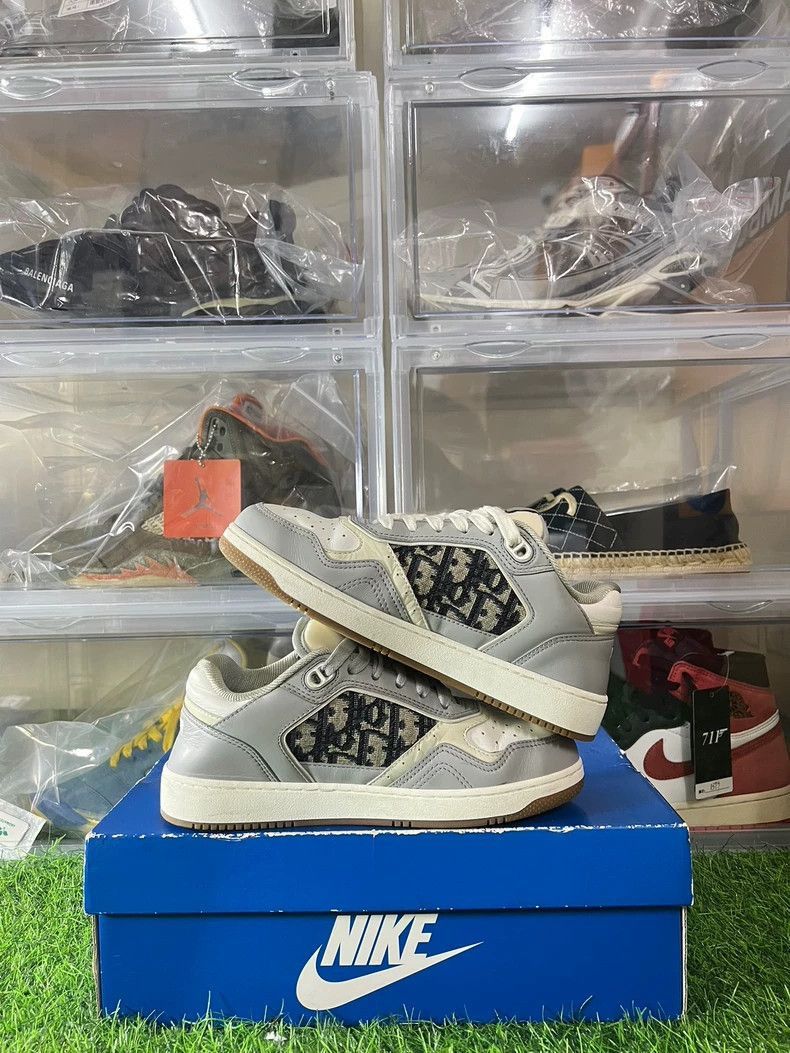 Dior DIOR B27 Logo Print Sneakers Size 36-2505 Size US 5 / IT 35 - 4 Thumbnail