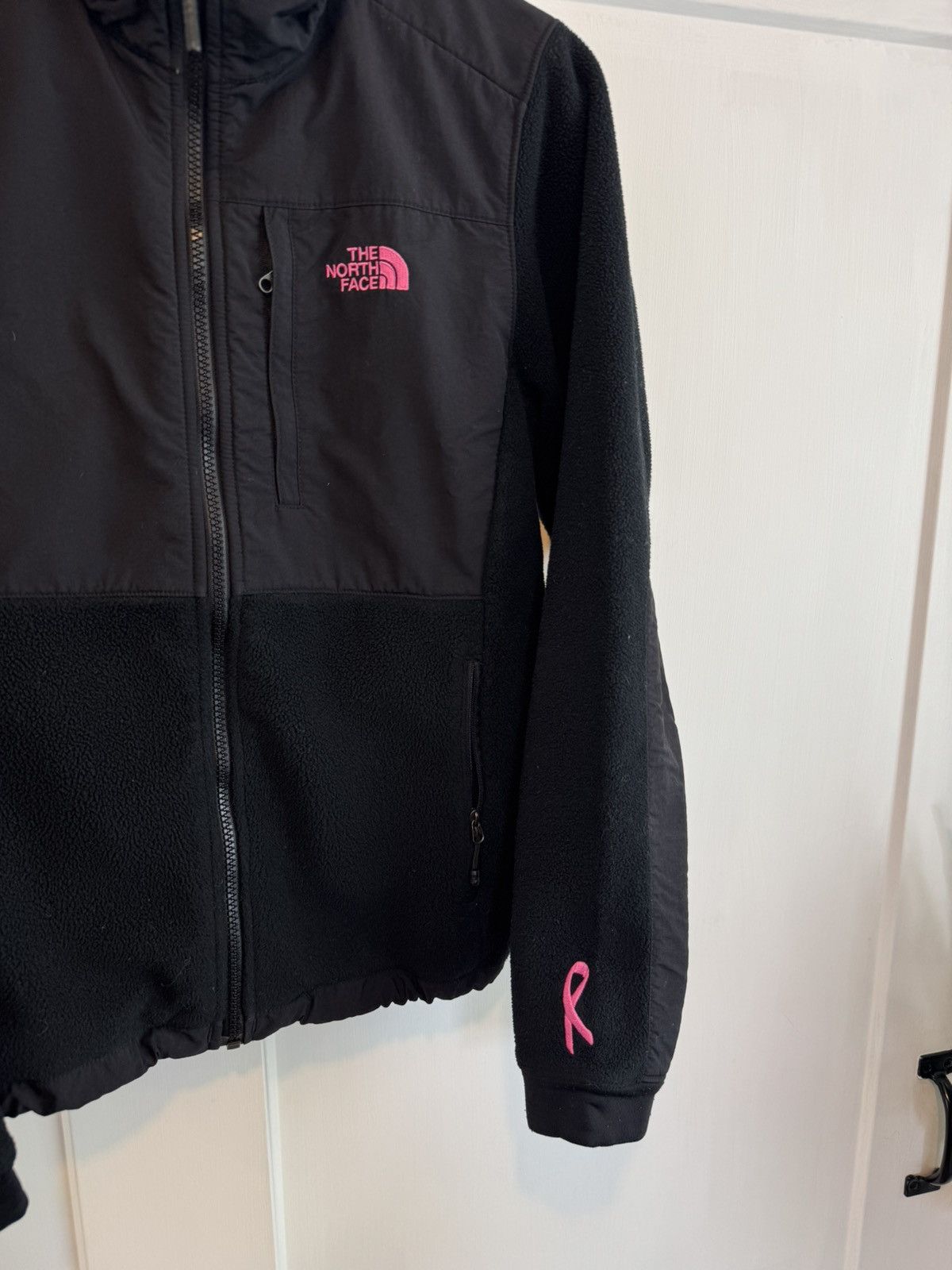 The North Face Vtg Y2k Women’s Breast Cancer North Face black Denali fleece Size S / US 4 / IT 40 - 2 Thumbnail