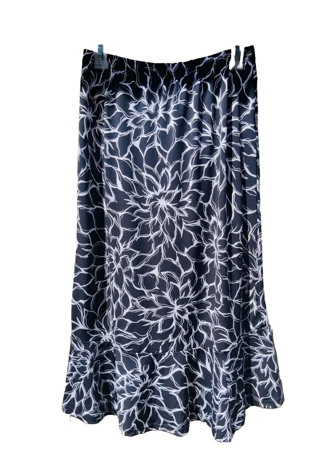 Other Vintage Sag Harbor Stretch Petite Black White Floral Skirt S Size 28" / US 6 / IT 42 - 1 Thumbnail