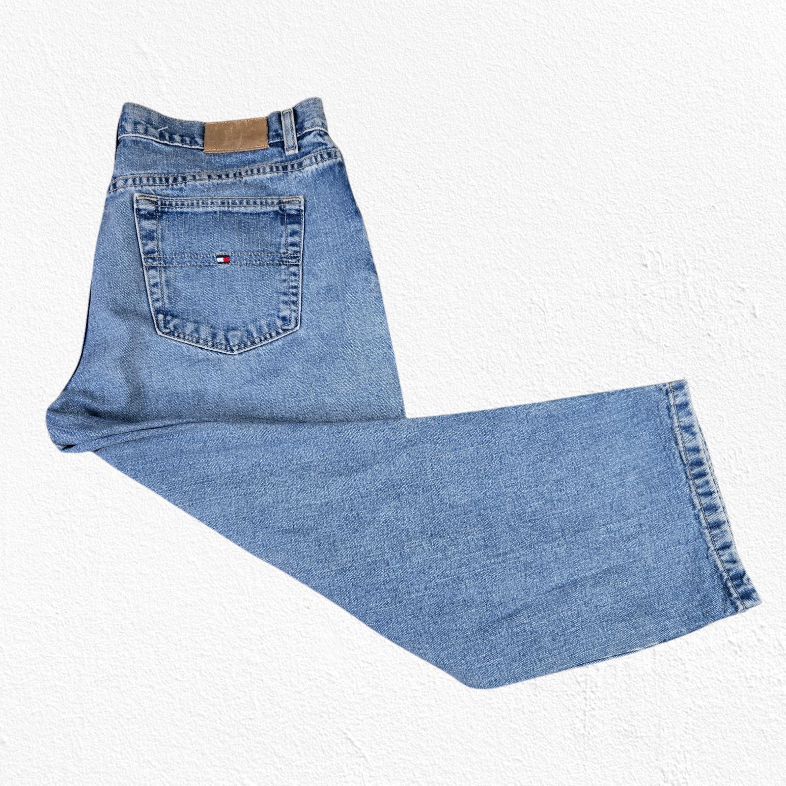 Tommy Hilfiger 90s Tommy Hilfiger Light Wash Capri Jeans Size 12 Size 34" / US 12 / IT 48 - 9 Thumbnail