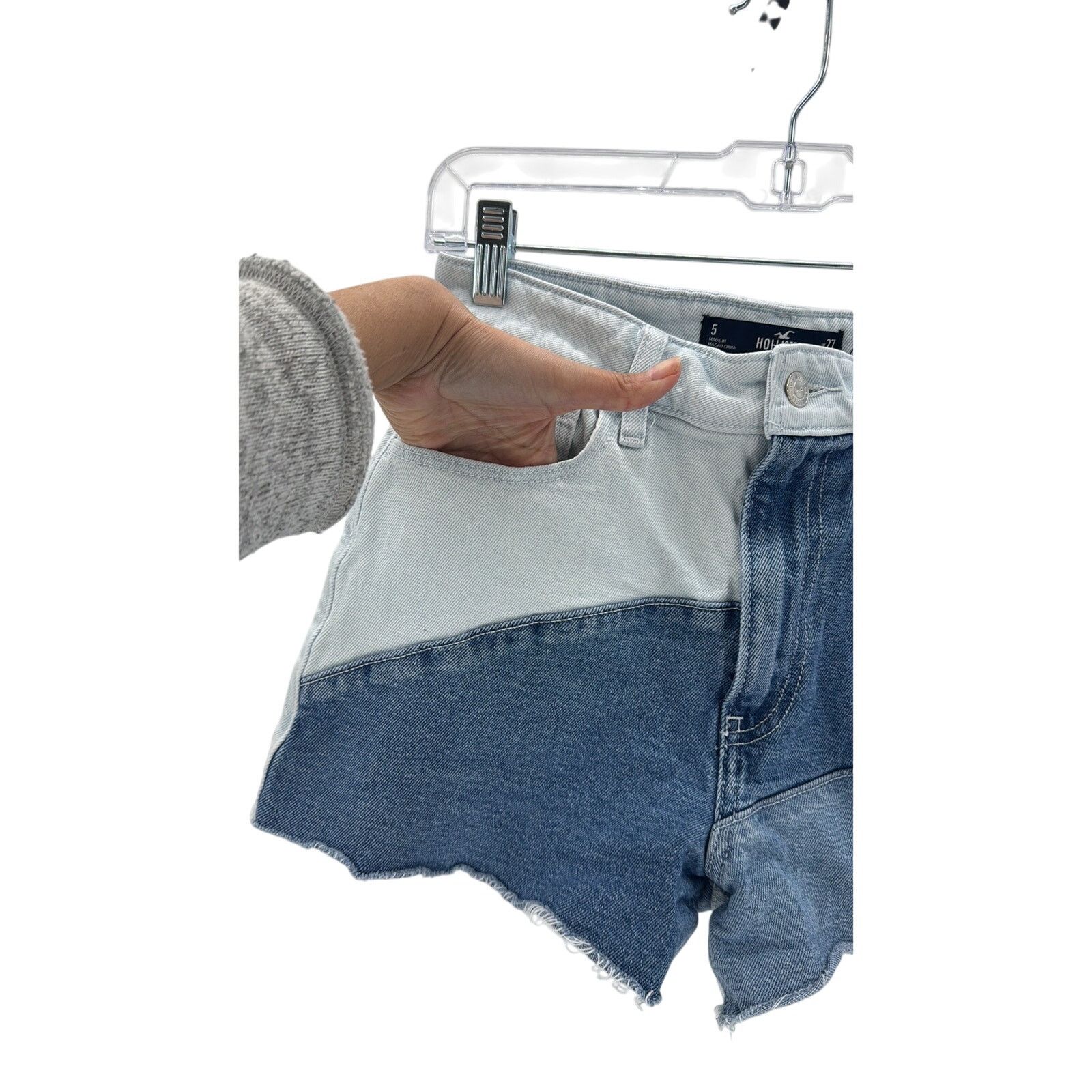 Hollister Hollister ultra high rise mom short 3” jean shorts stretch Size 27" / US 4 / IT 40 - 4 Thumbnail
